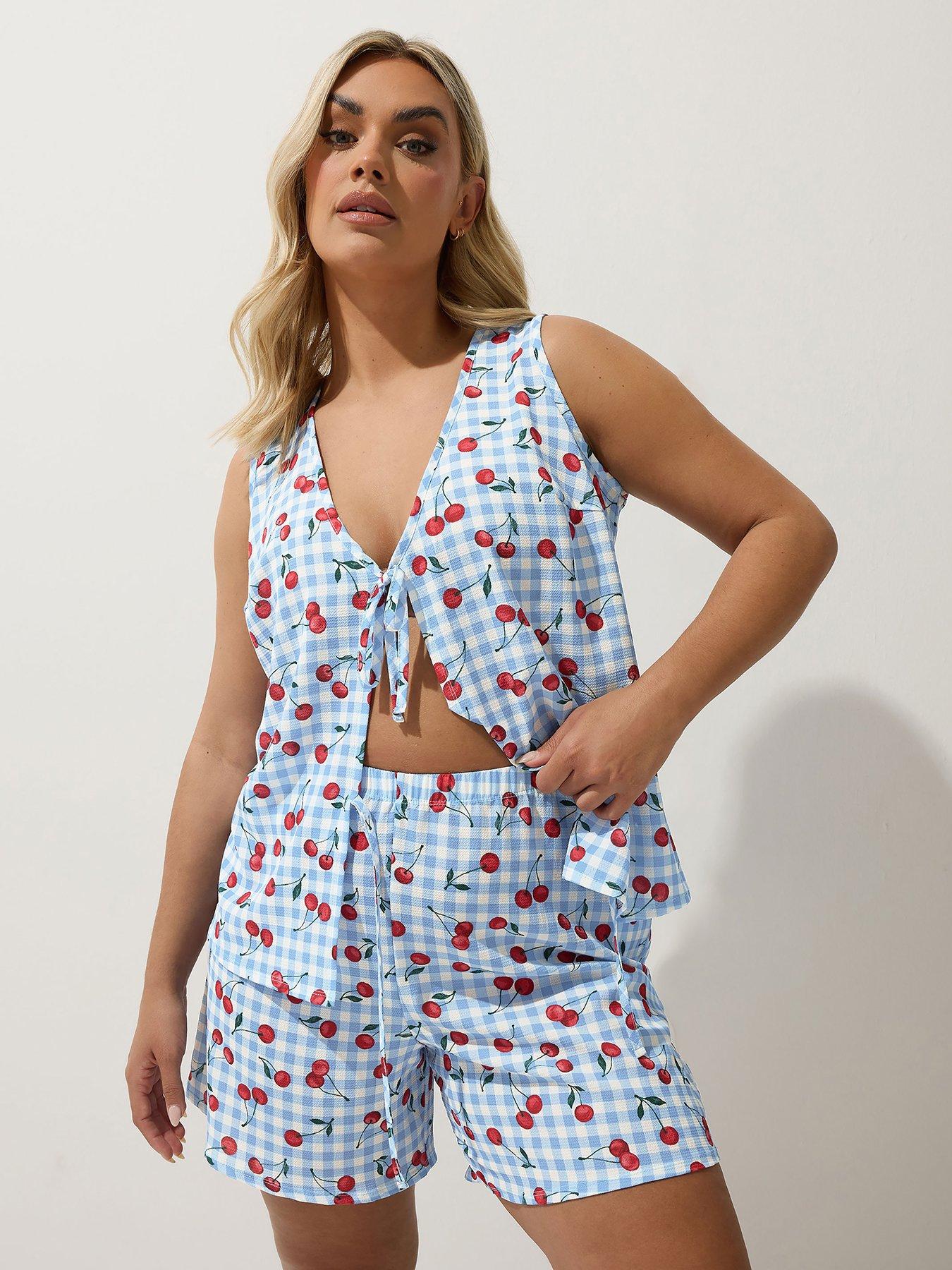 undefined Curve Cherry Short