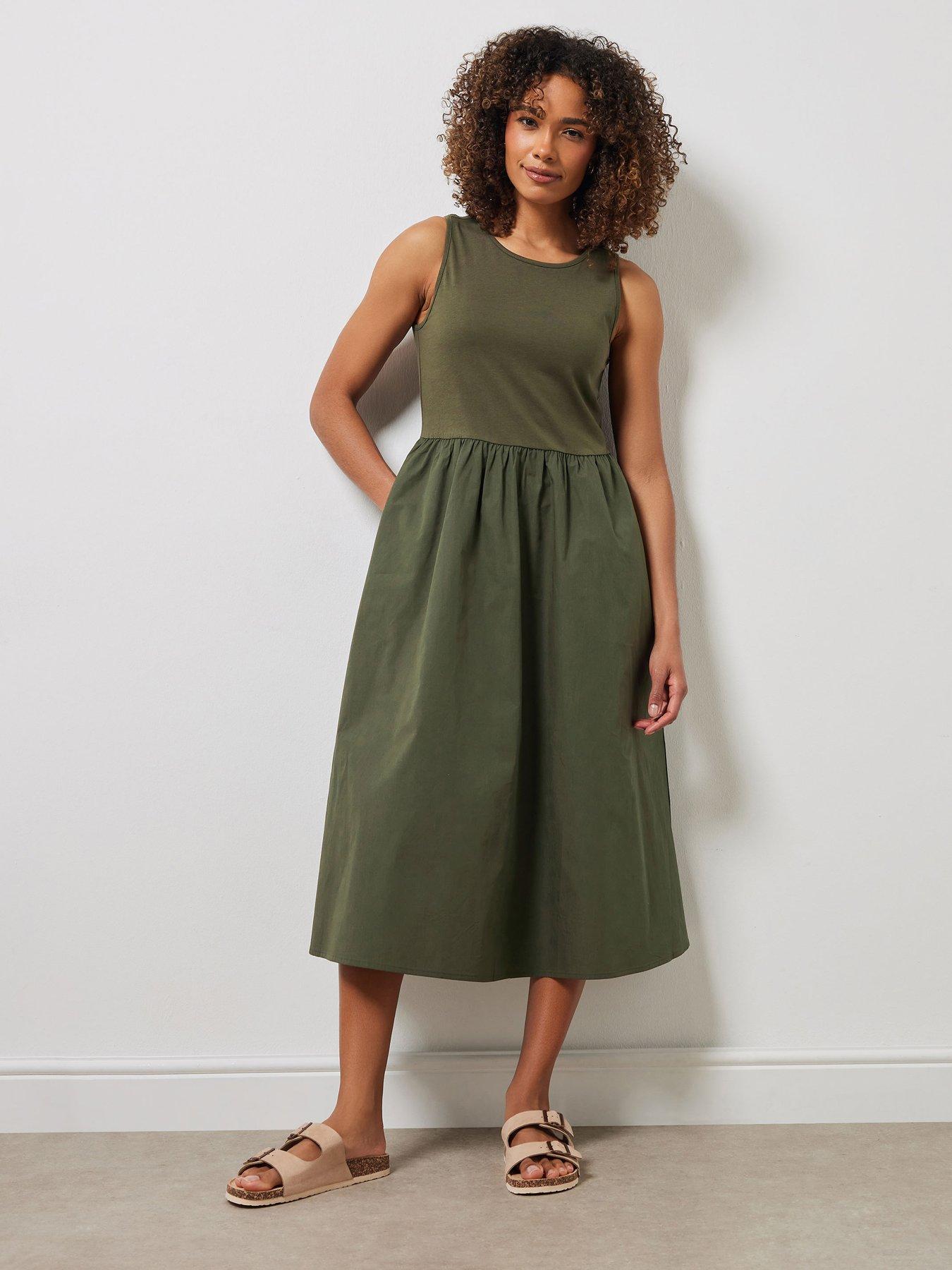 undefined Sleeveless Midi Dress