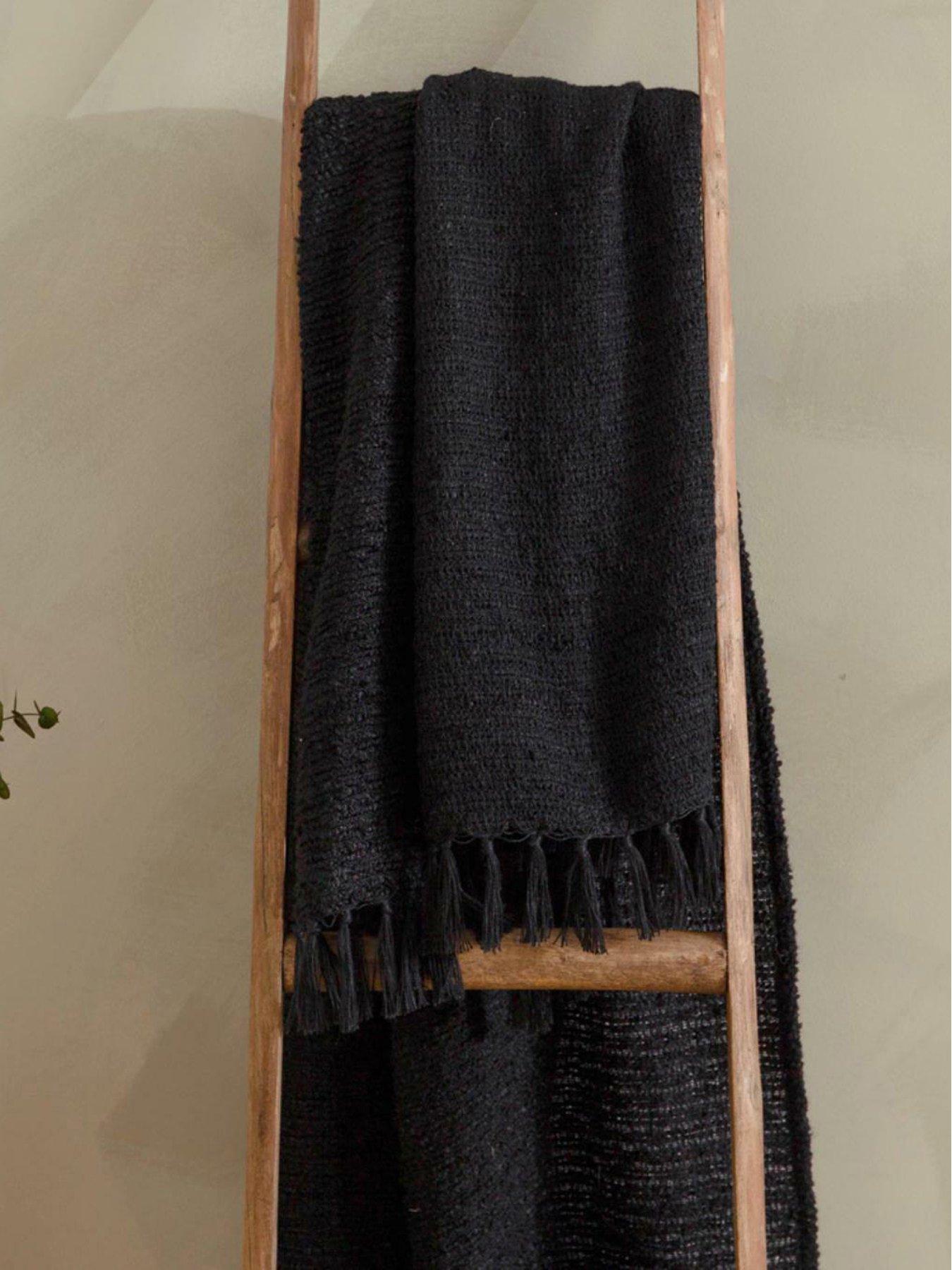 Yard Candar Throw- 130x170cm- Black