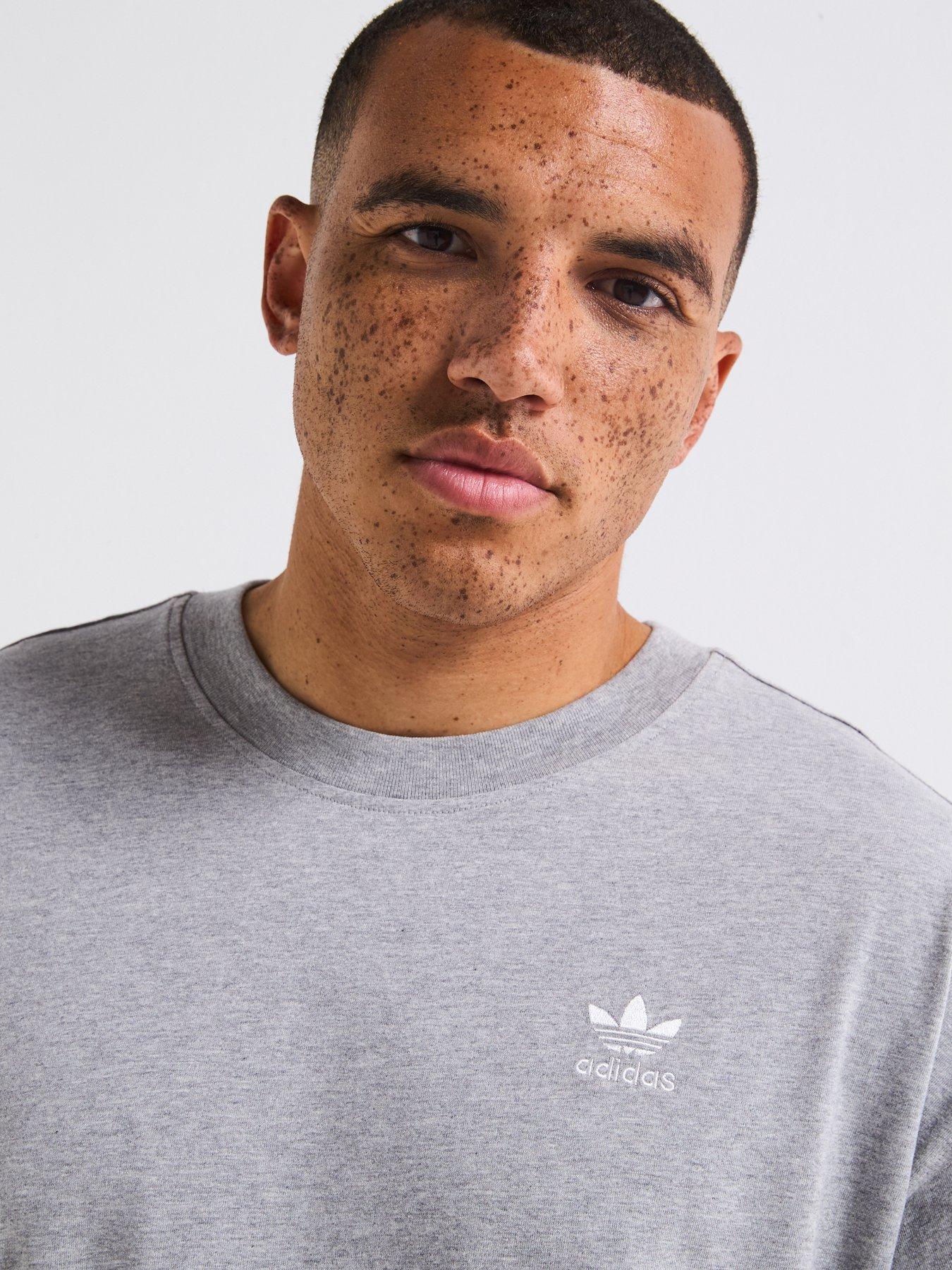 Image 4 of 5 of adidas Originals Men's Trefoil Essentials Oversized T-Shirt - Grey