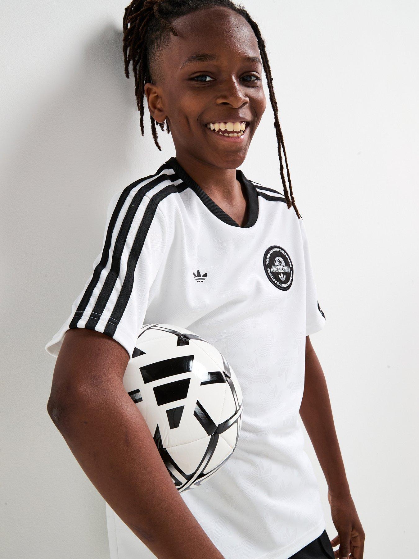 Image 1 of 6 of adidas Originals Junior Boys T-shirt - White