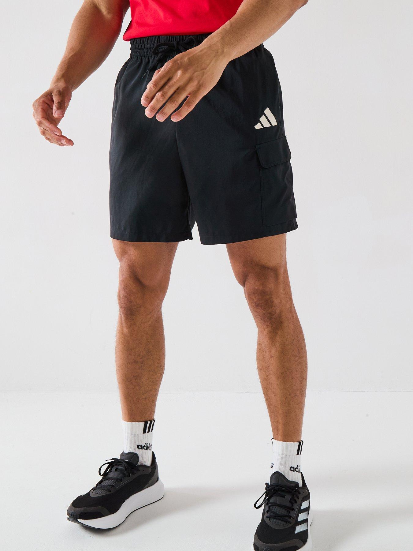 undefined Men's Essentials Small Logo Cargo Shorts - Black