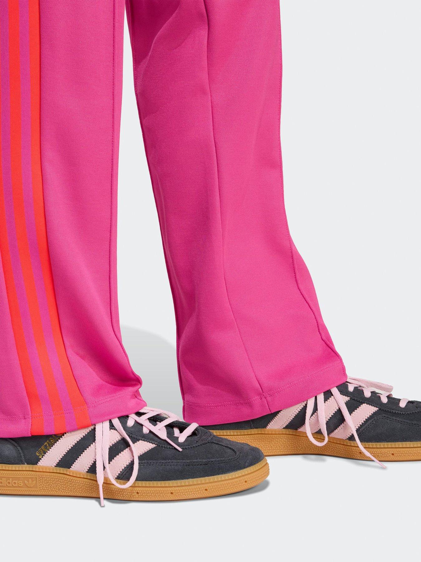 Image 5 of 6 of adidas Originals Women's Graphic Crest Tracksuit Pants - Pink