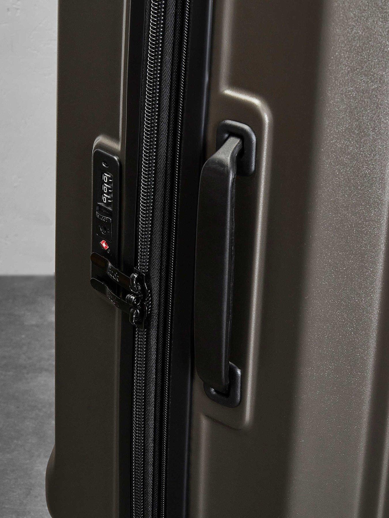 Image 7 of 7 of Rock Luggage Alpine Medium Suitcase - Black