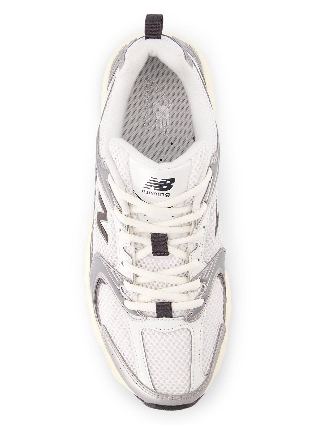 Image 4 of 7 of New Balance Women's 530 Trainers - White/black