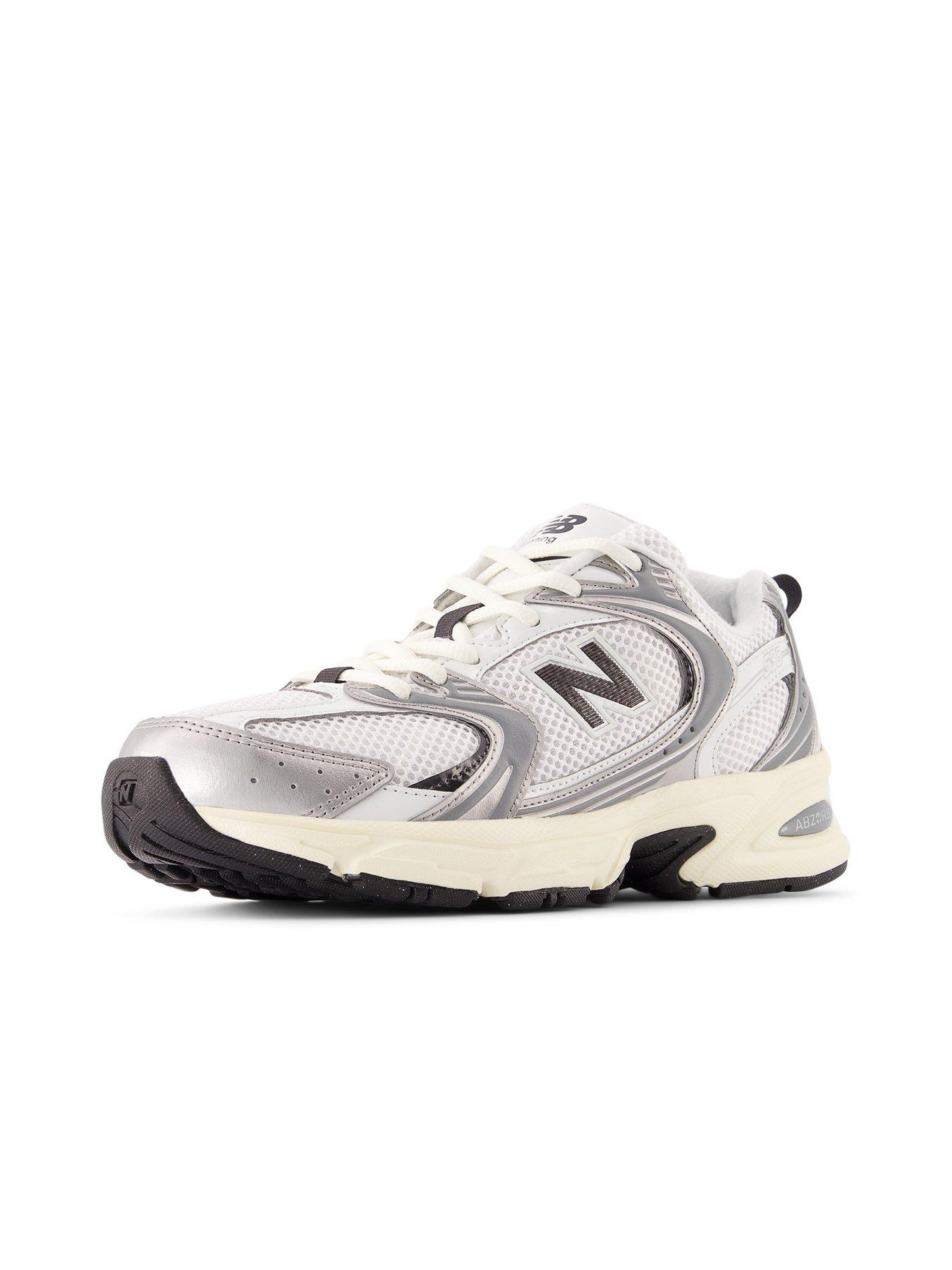 Image 7 of 7 of New Balance Women's 530 Trainers - White/black