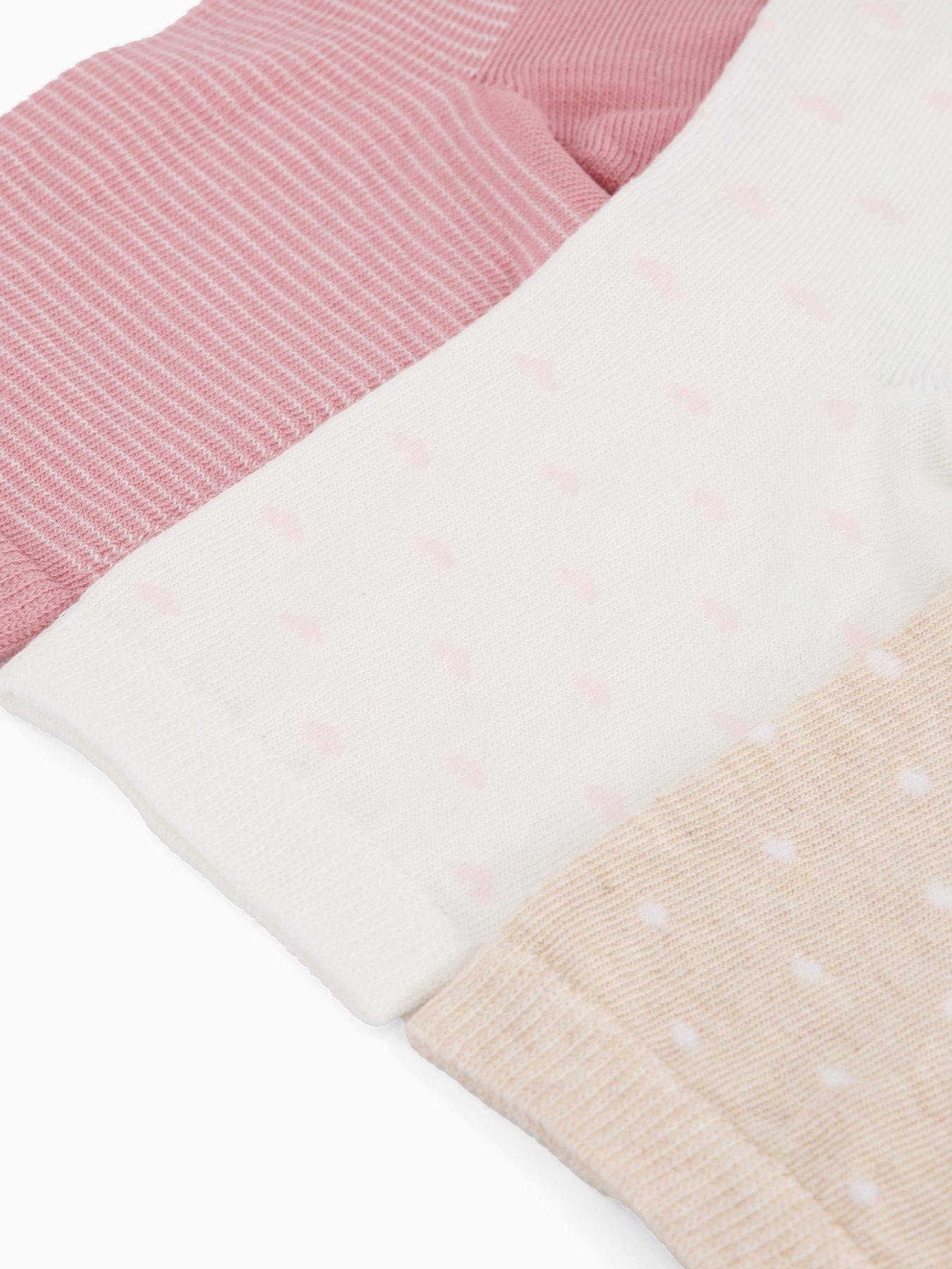 Image 4 of 4 of The Very Collection Girls 7 Pack Hearts And Spots Socks - Multi