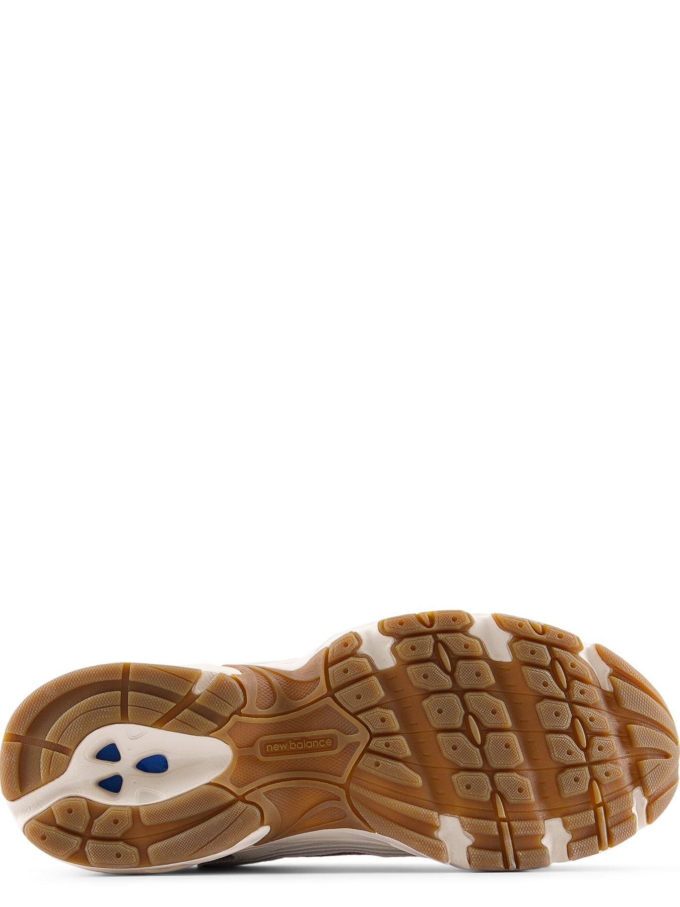Image 4 of 5 of New Balance Women's 530 Trainers - Brown