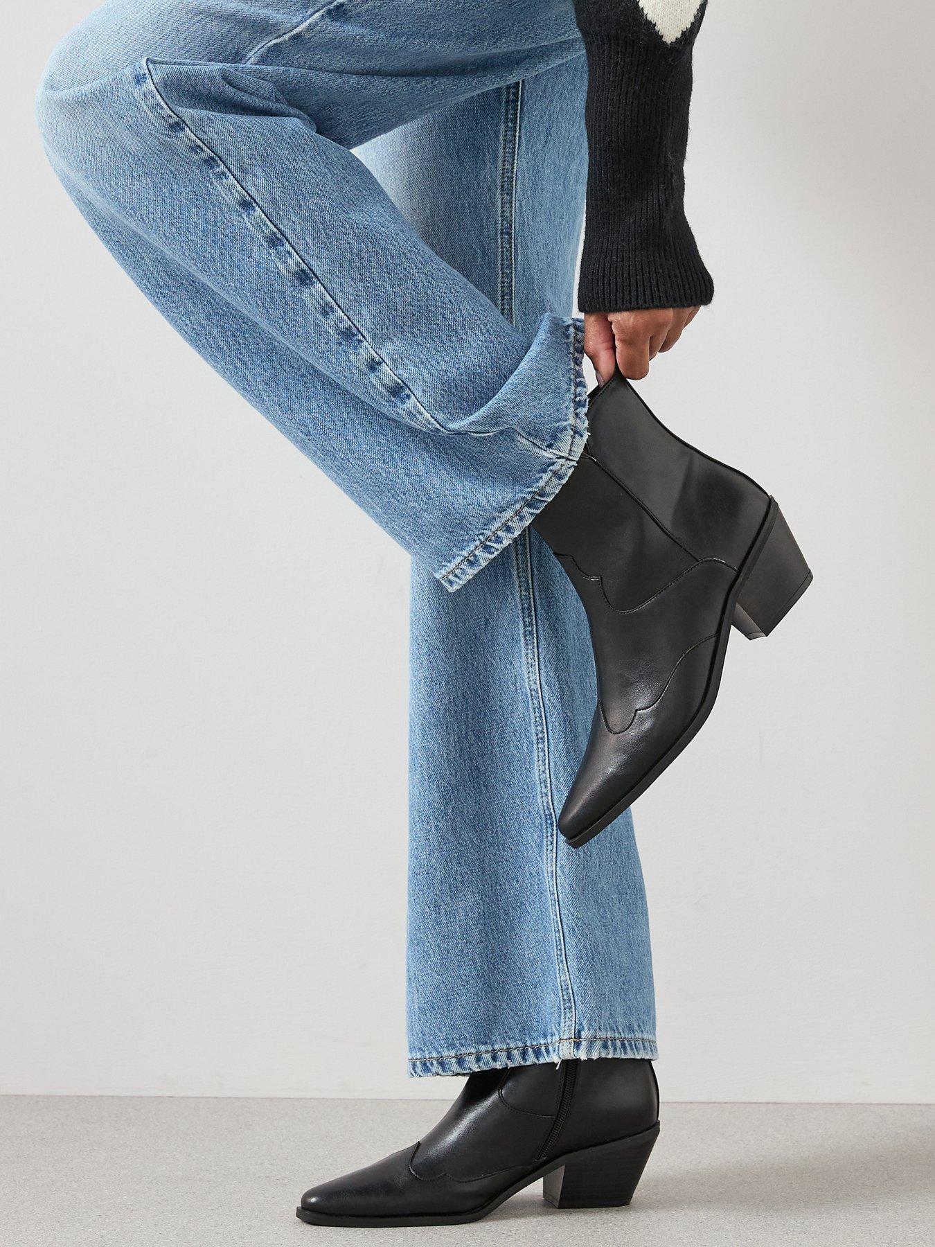 The Very Collection: Point Western Boot - Black