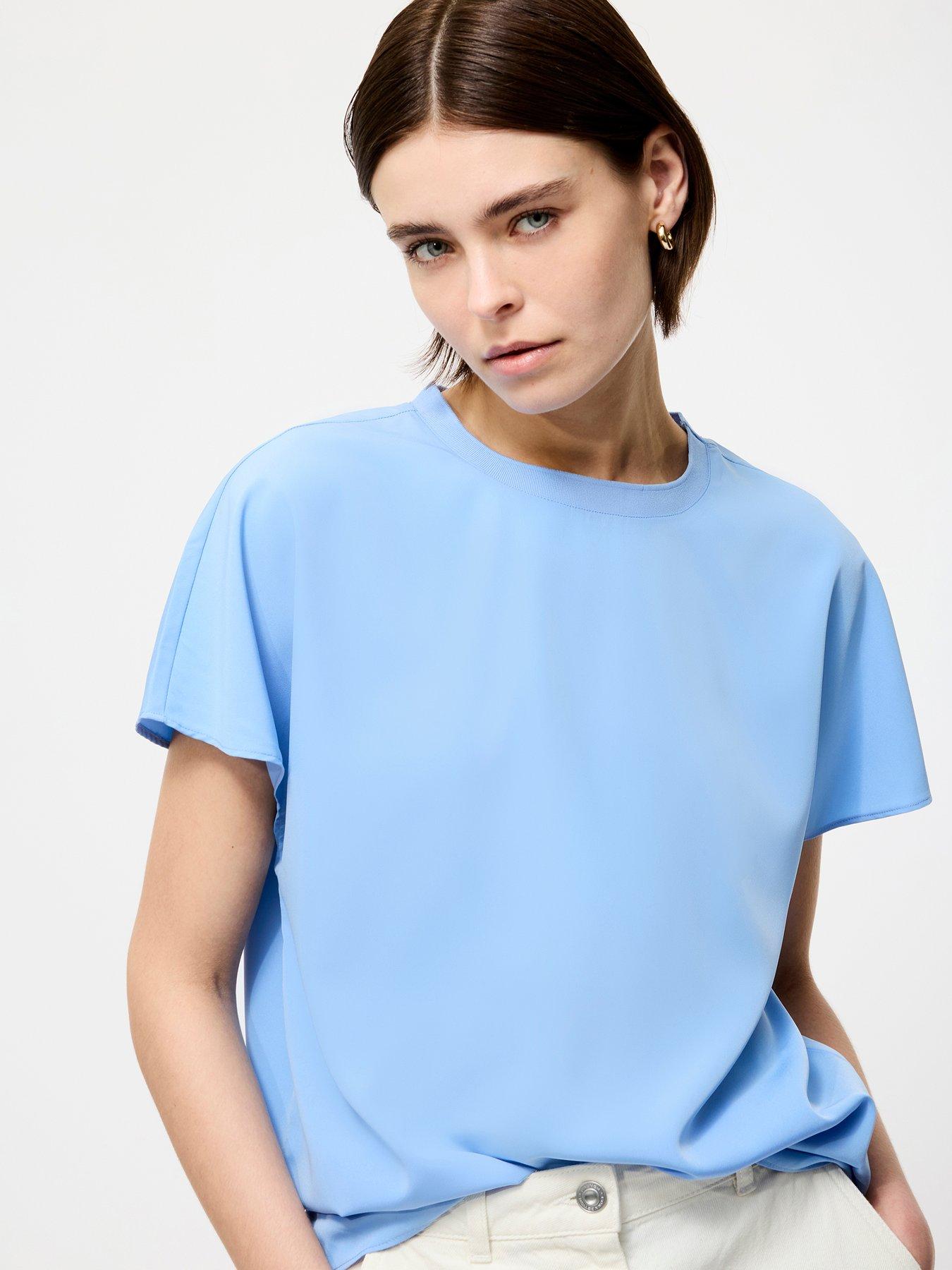 Image 4 of 6 of French Connection Crepe Oversized Short Sleeve Crew Neck T-shirt