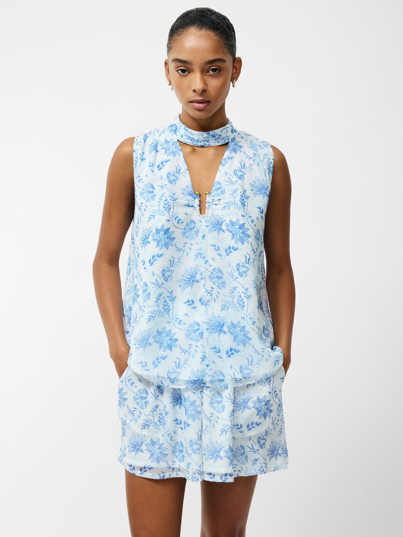 undefined Floral Print Sleeveless Keyhole High V-neck Top