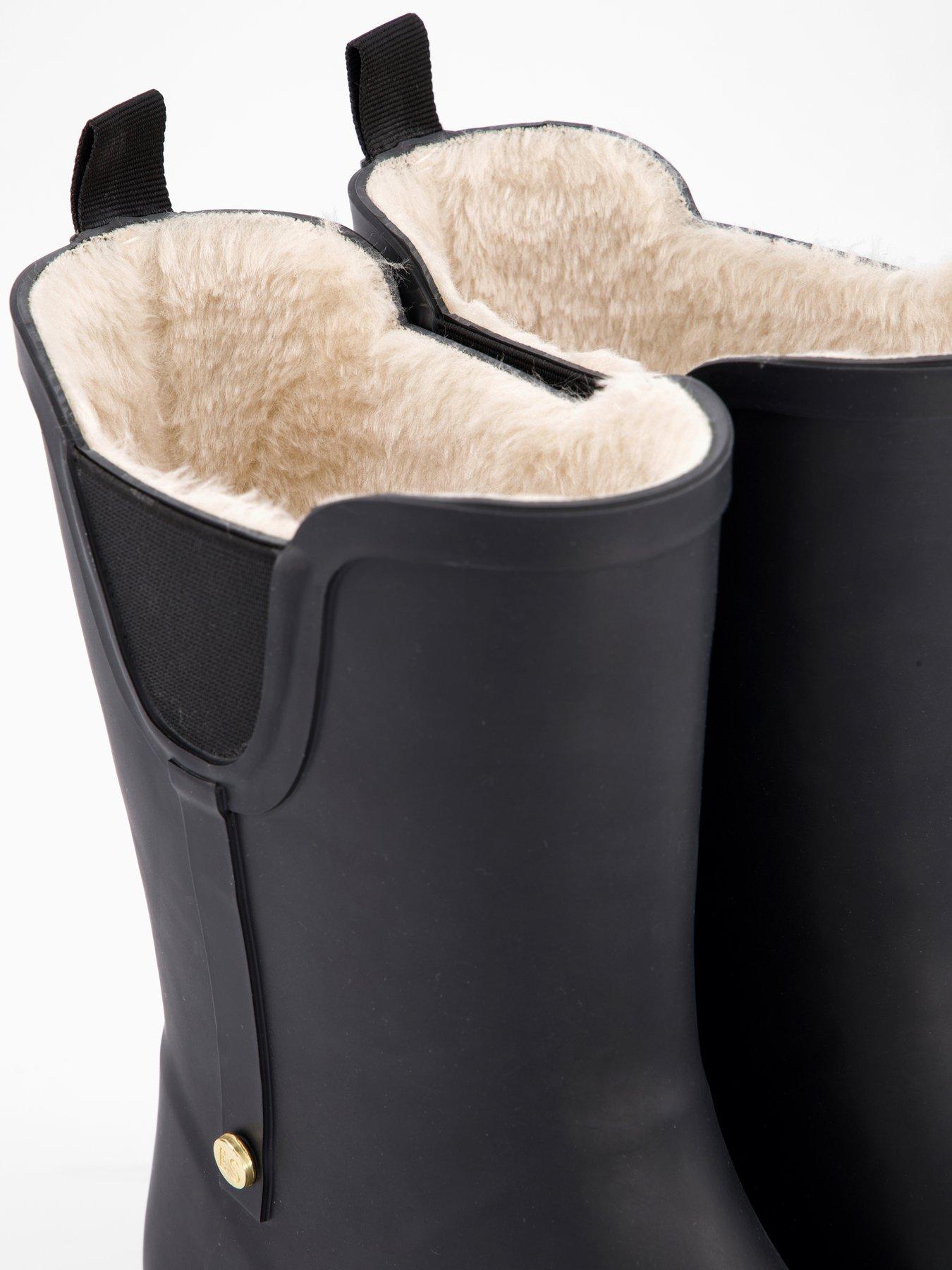 Image 6 of 7 of Elle Sport Calf Wellington Boot With Warm Lining &ndash; Black