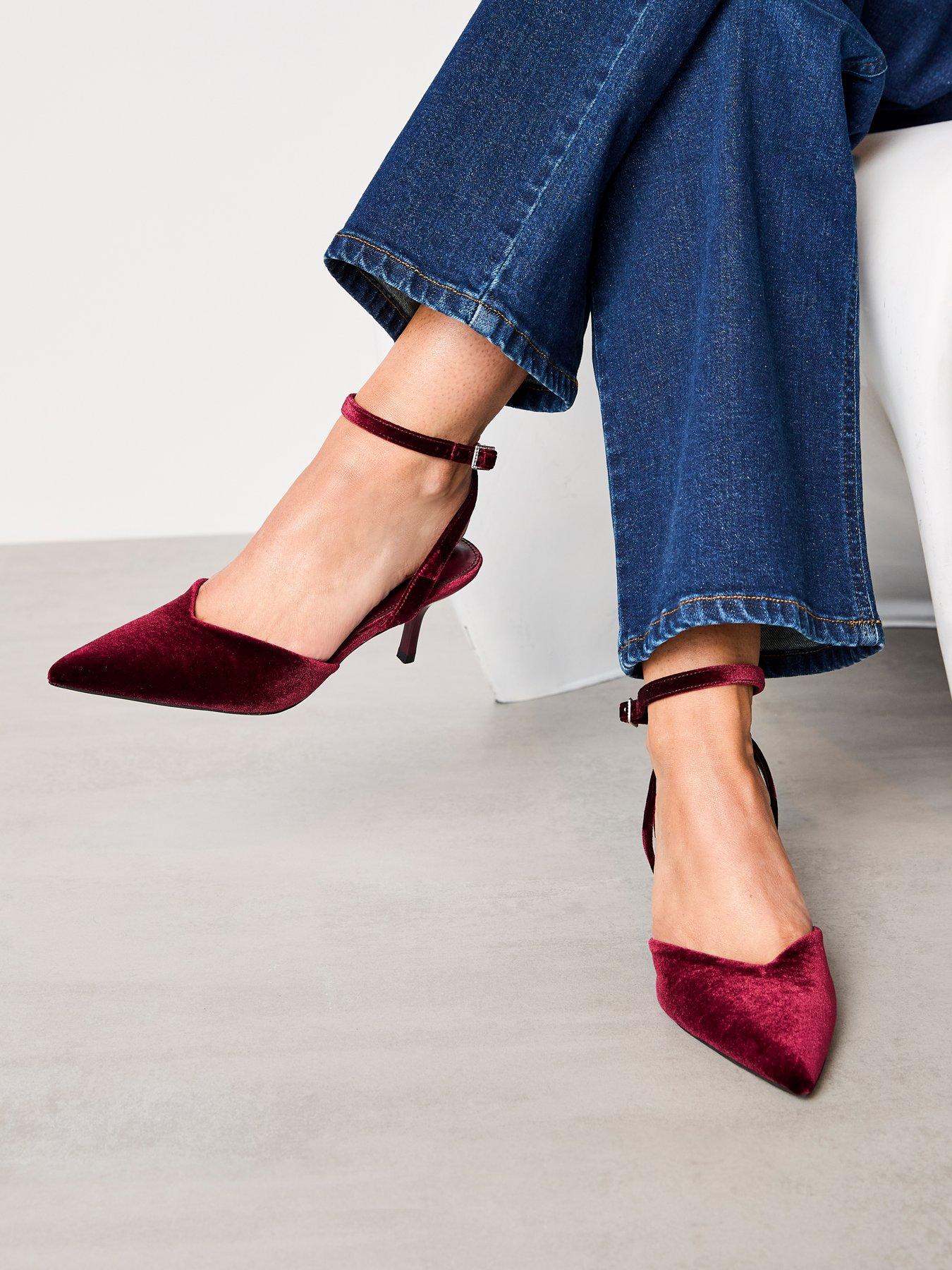 The Very Collection: Pointed Kitten Heel - Burgundy