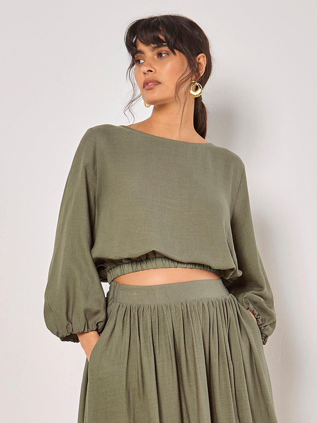 undefined Volume Sleeve Bubble Hem Top - Green