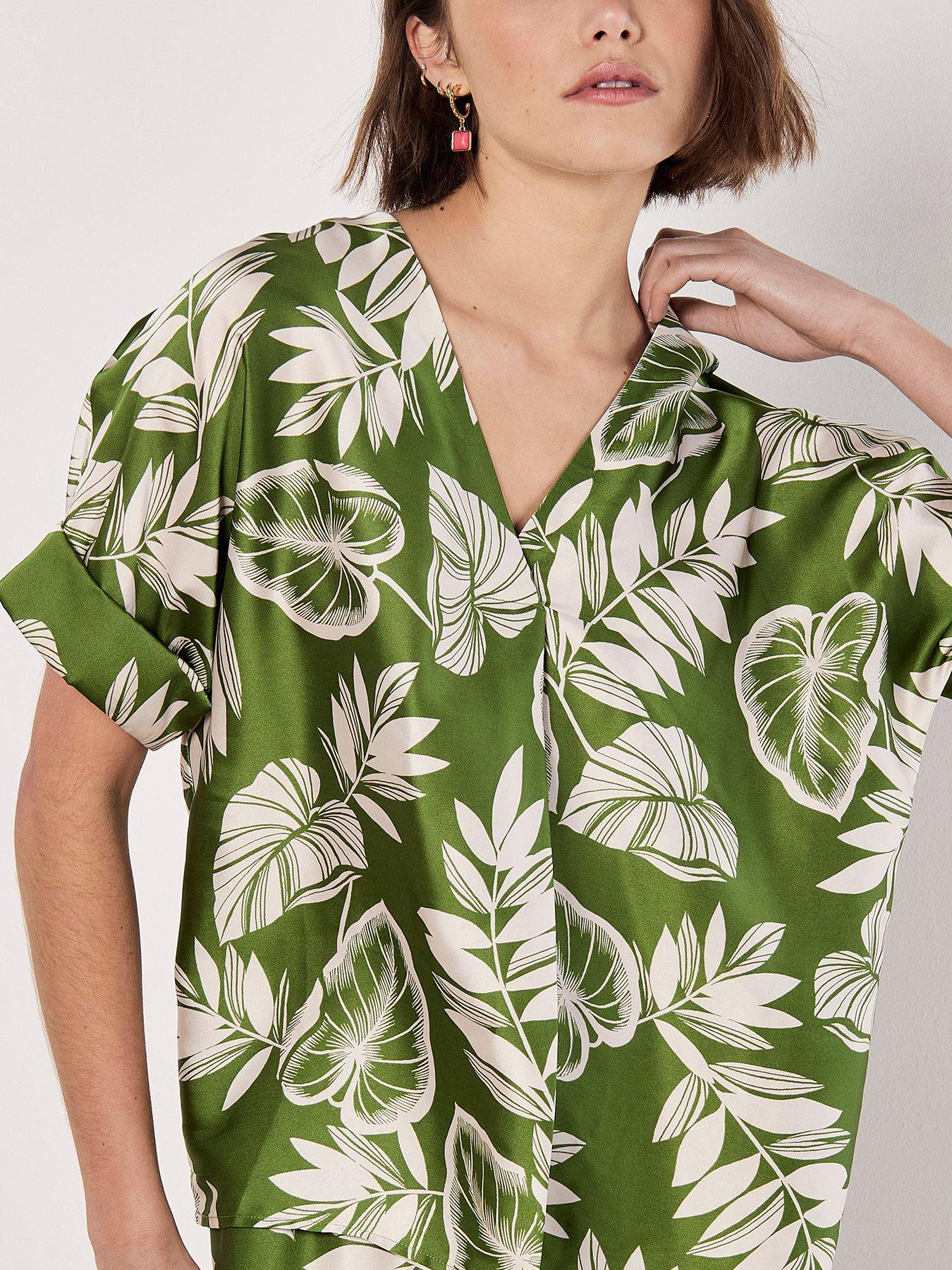 Image 4 of 4 of Apricot Leaf Print V Neck Satin Tee