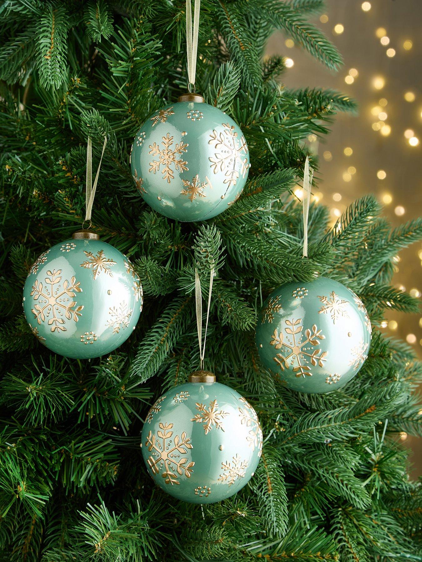 Very Home Set of 9 Green Snowflake Christmas Baubles
