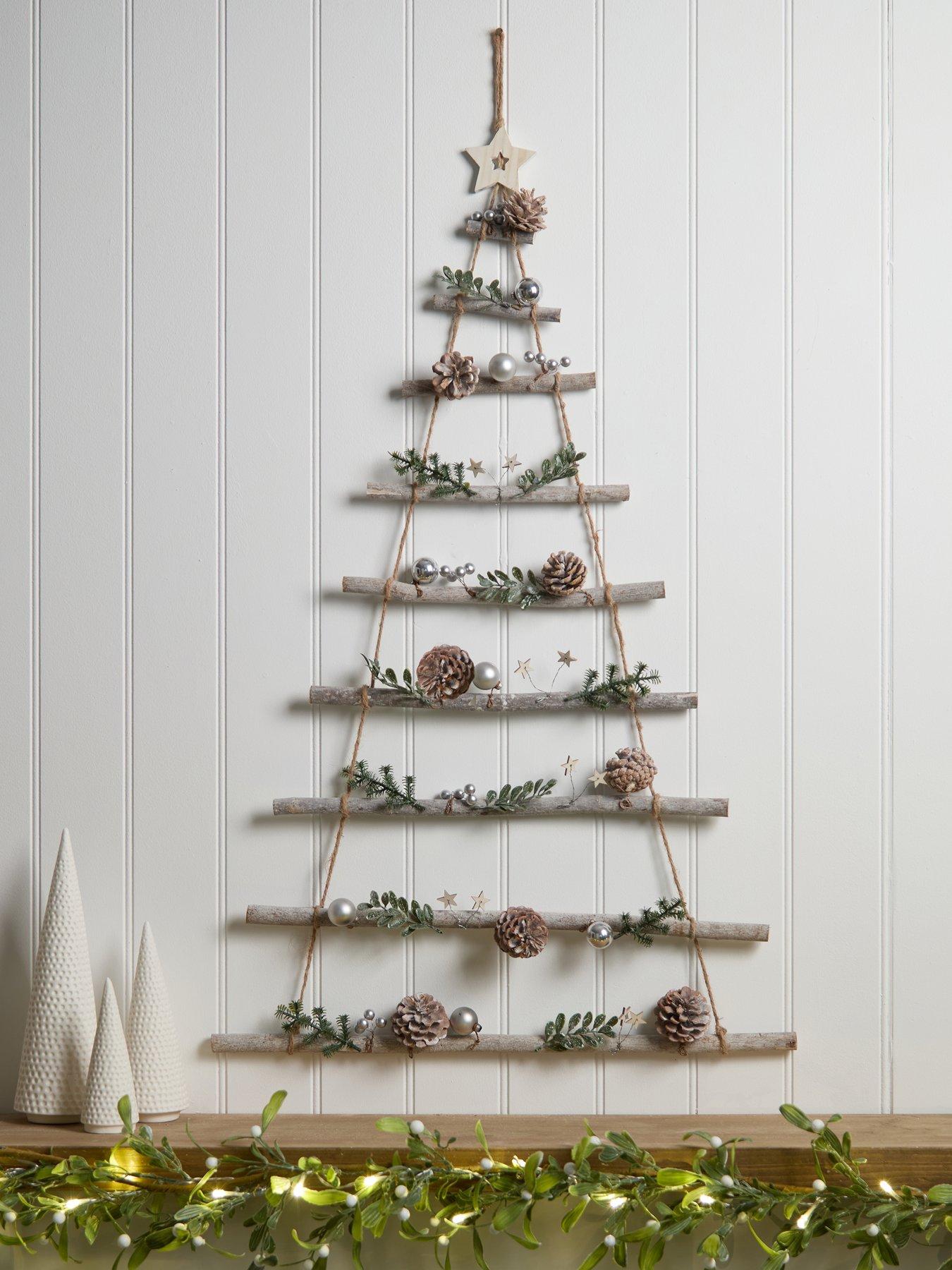 Very Home Wall Hanging Christmas Tree