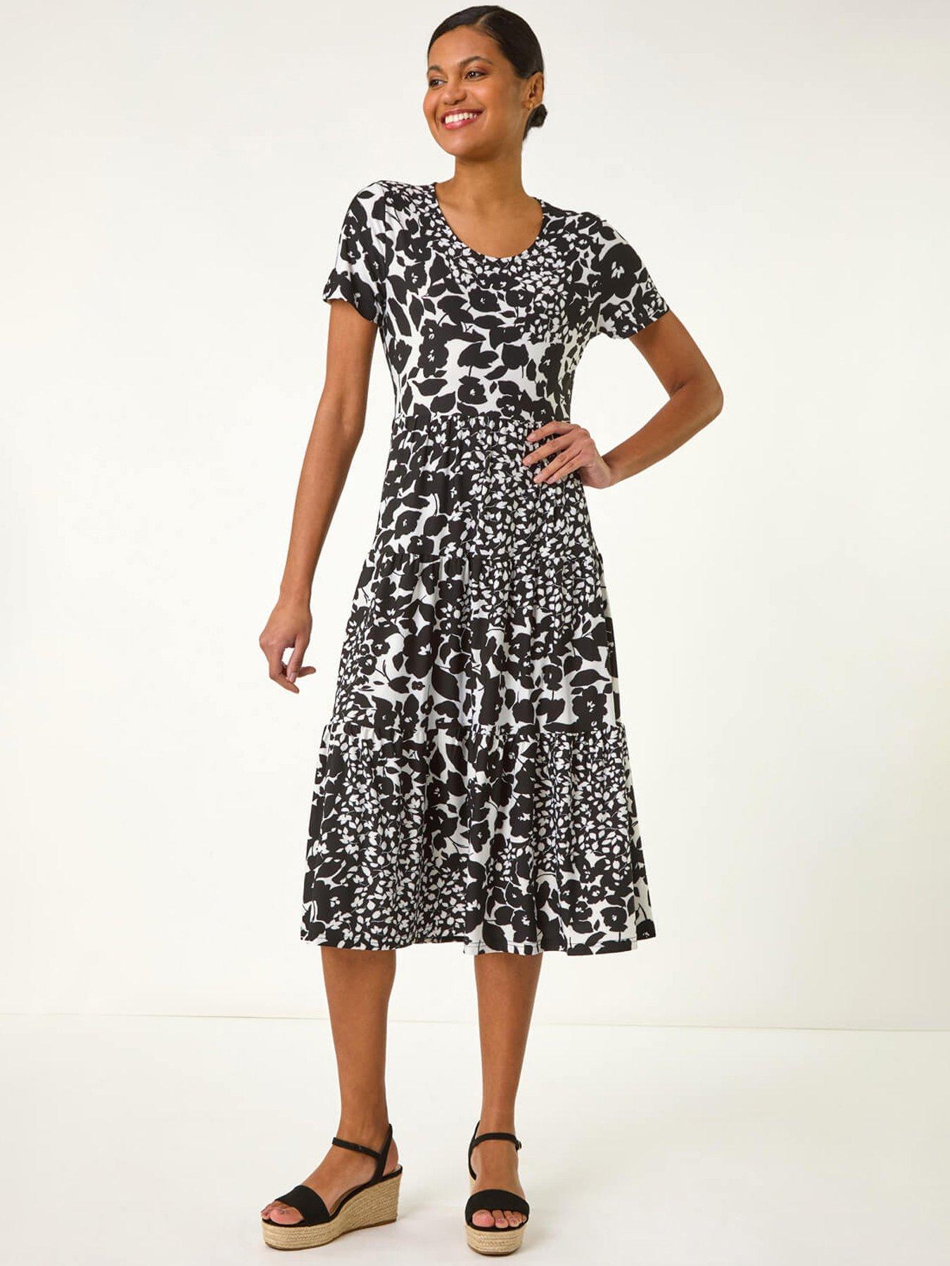 Image 3 of 5 of Roman Floral Print Tiered Midi Dress - Black