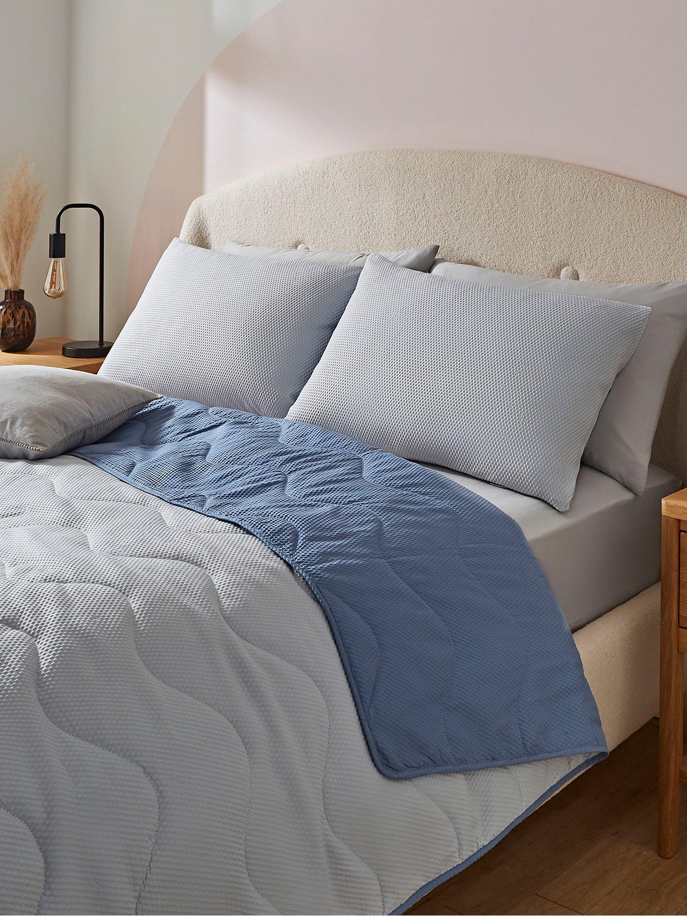 Silentnight Summer Breeze 2.5 Tog Seersucker Reversible Coverless Duvet  &  Pillowcase Set - Grey/blue