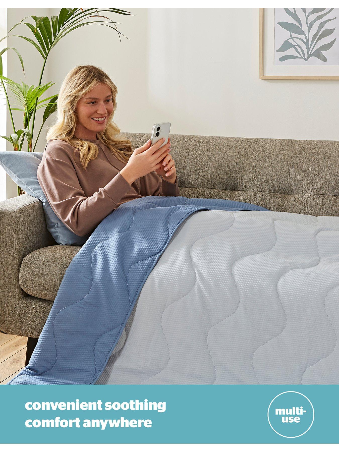Image 5 of 7 of Silentnight Summer Breeze Cooling Summer Duvet And Pillowcase Set - 2.5 Tog - Grey/Blue