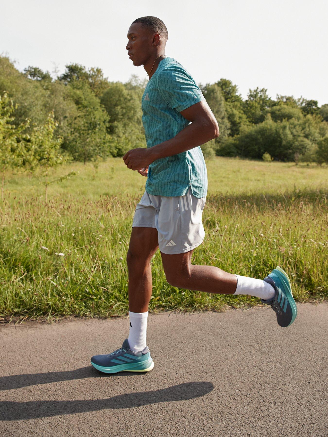 undefined Mens Running Own The Run 7Inch Shorts - Silver