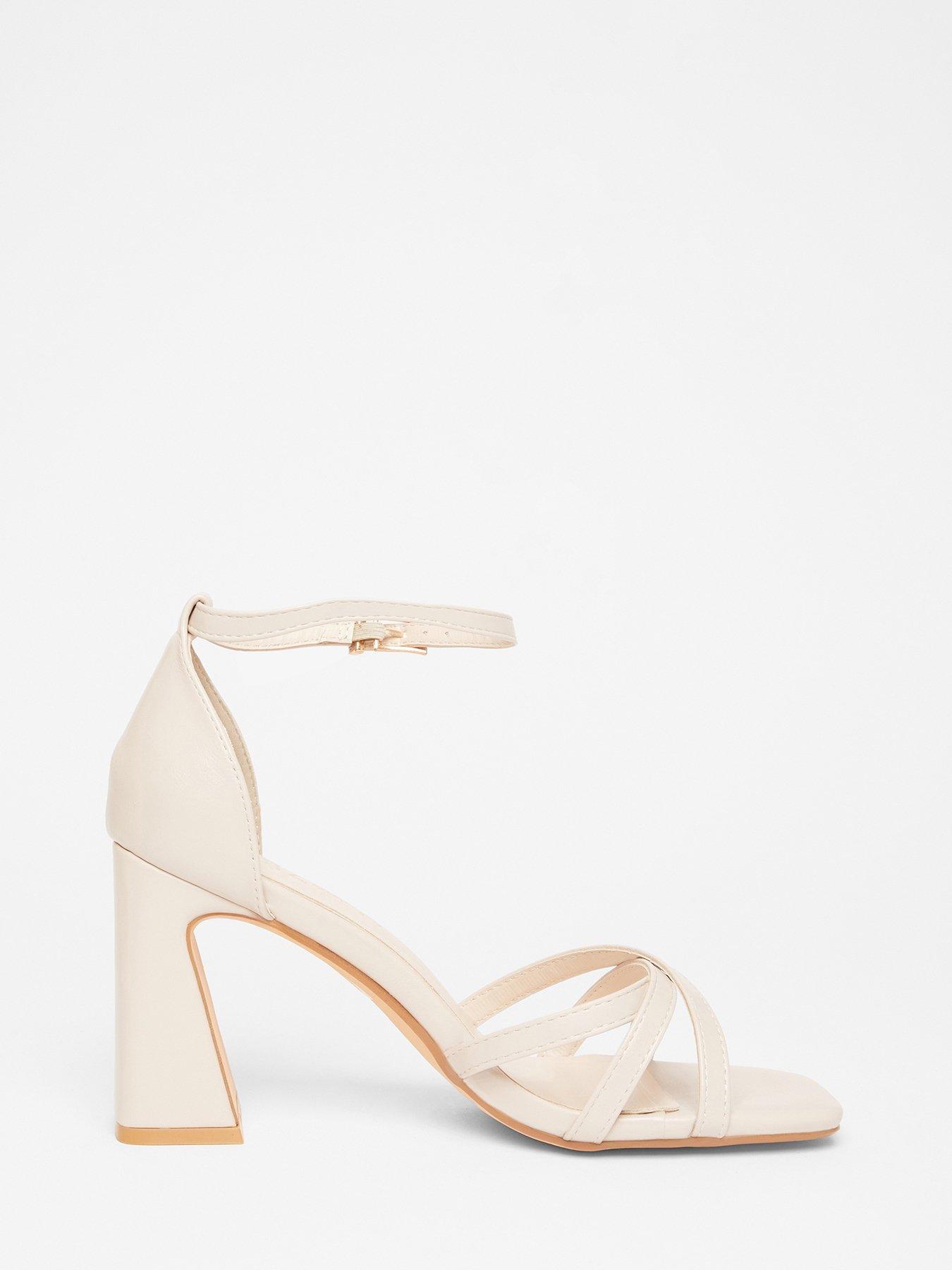 Image 5 of 5 of Quiz Wide Fit Nude Faux Leather Block Heels