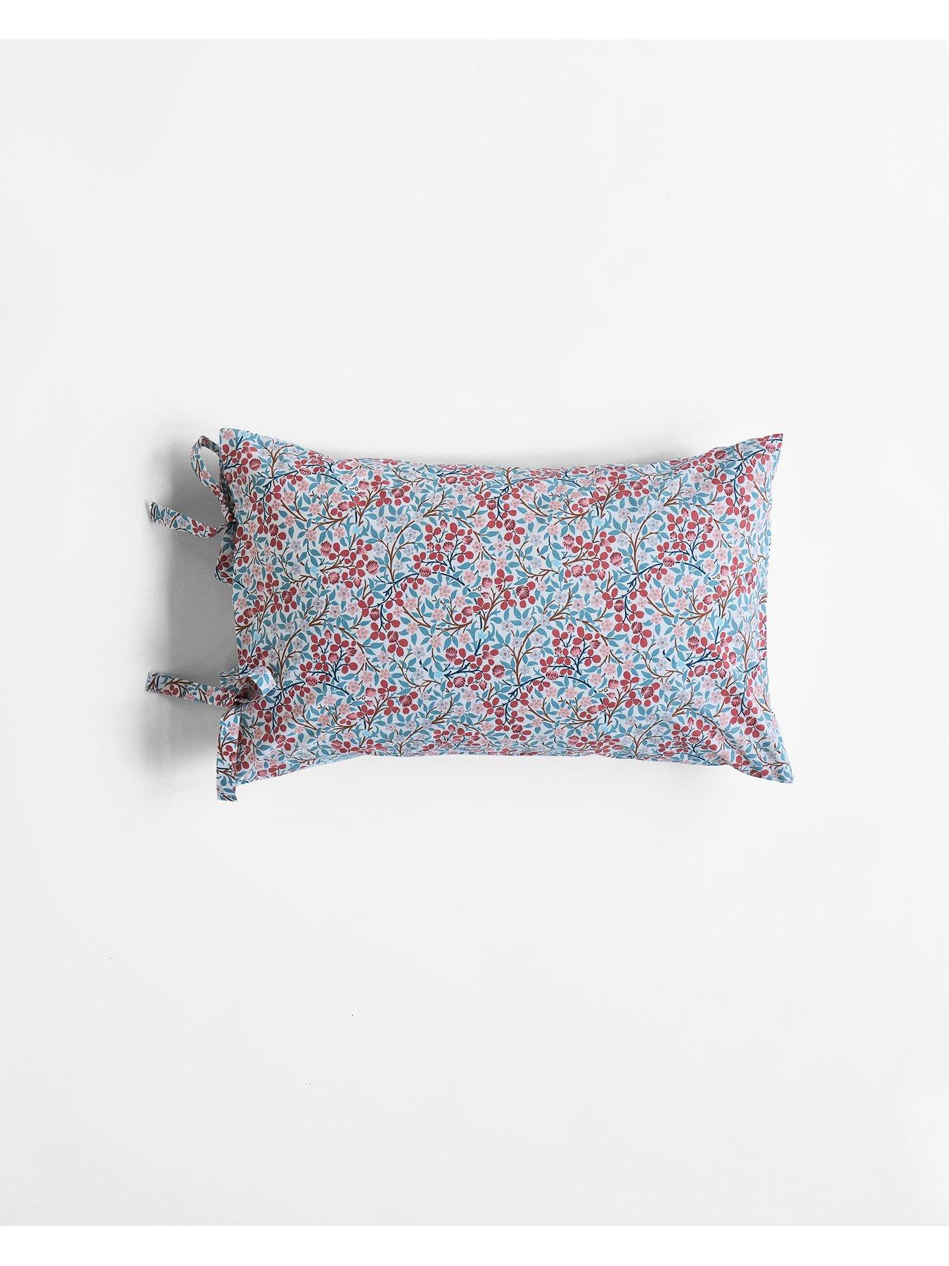 Image 3 of 7 of William Morris at Home Clover 100% Cotton Duvet Cover Set