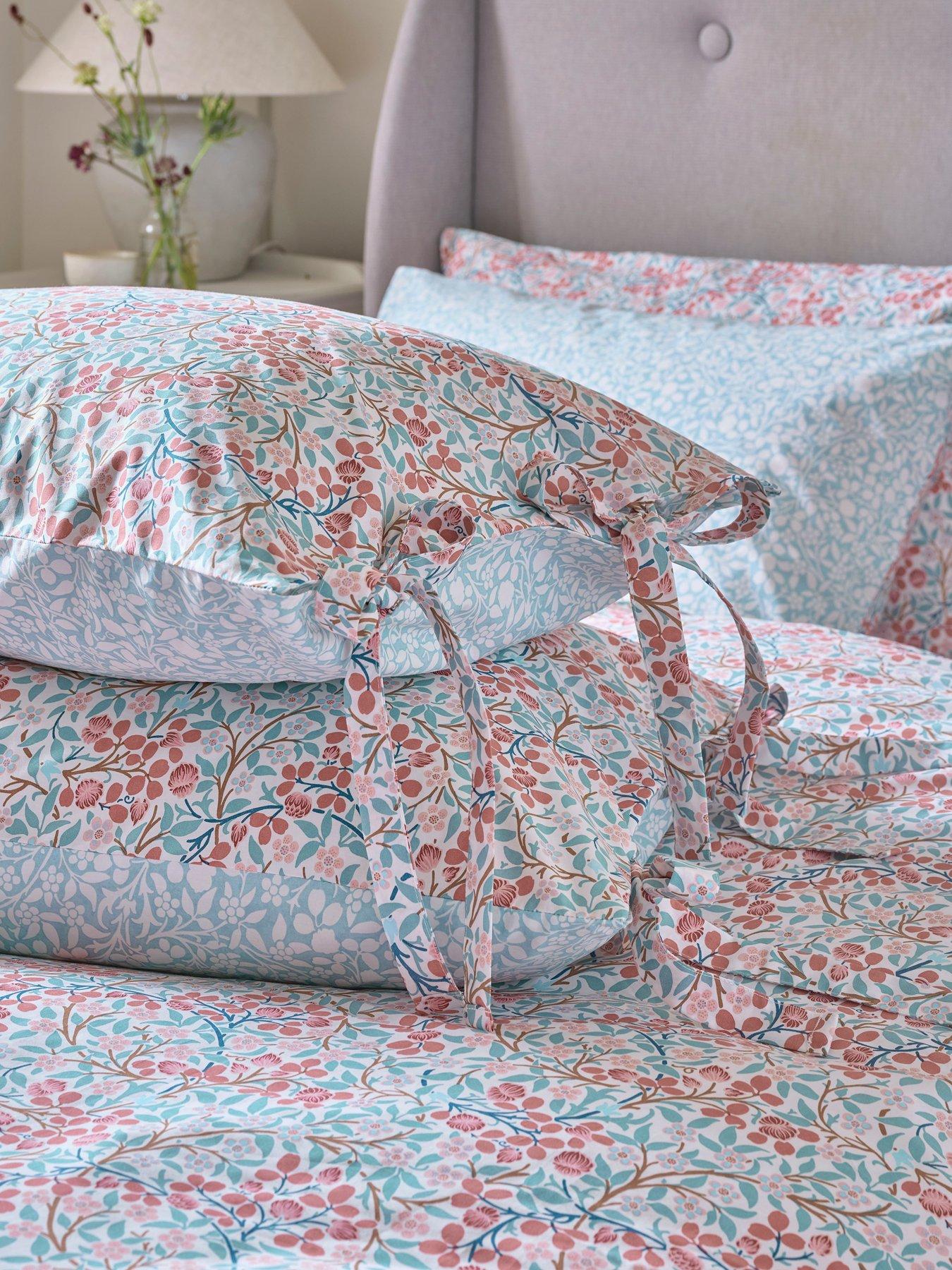 Image 7 of 7 of William Morris at Home Clover 100% Cotton Duvet Cover Set
