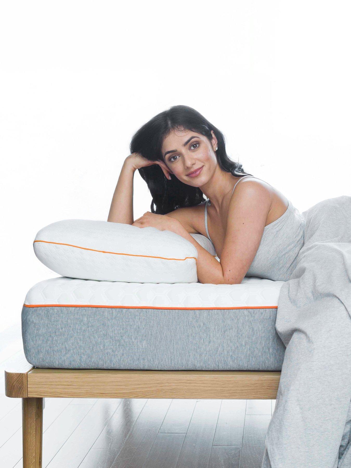 Dormeo Octasmart Hybrid Mattress and Pillow Bundle