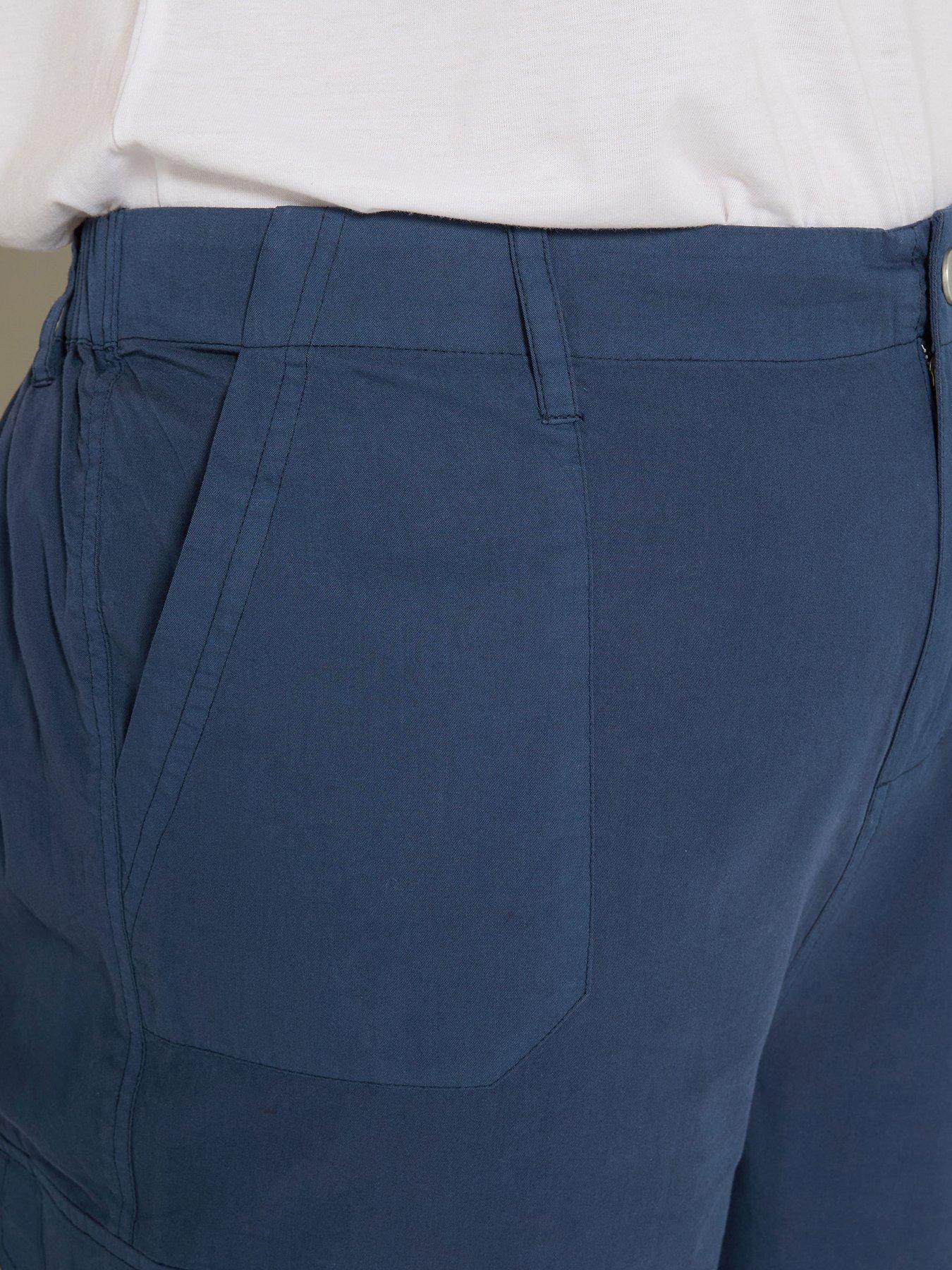 Image 4 of 5 of Yours Curve Woven Cargo Crop Trouser - Blue