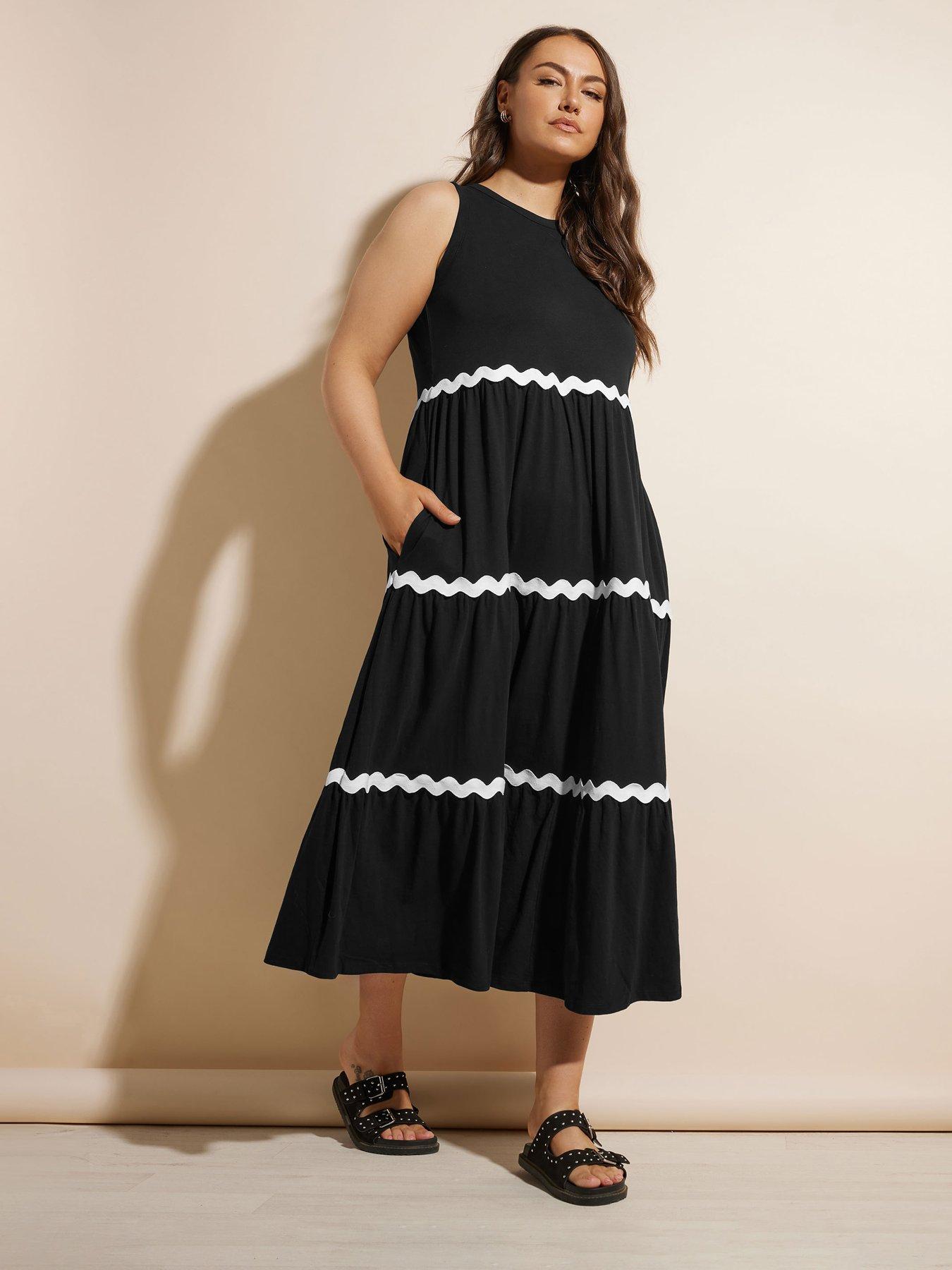 Image 3 of 4 of Yours Curve Contrast Trim Tiered Dress - Black