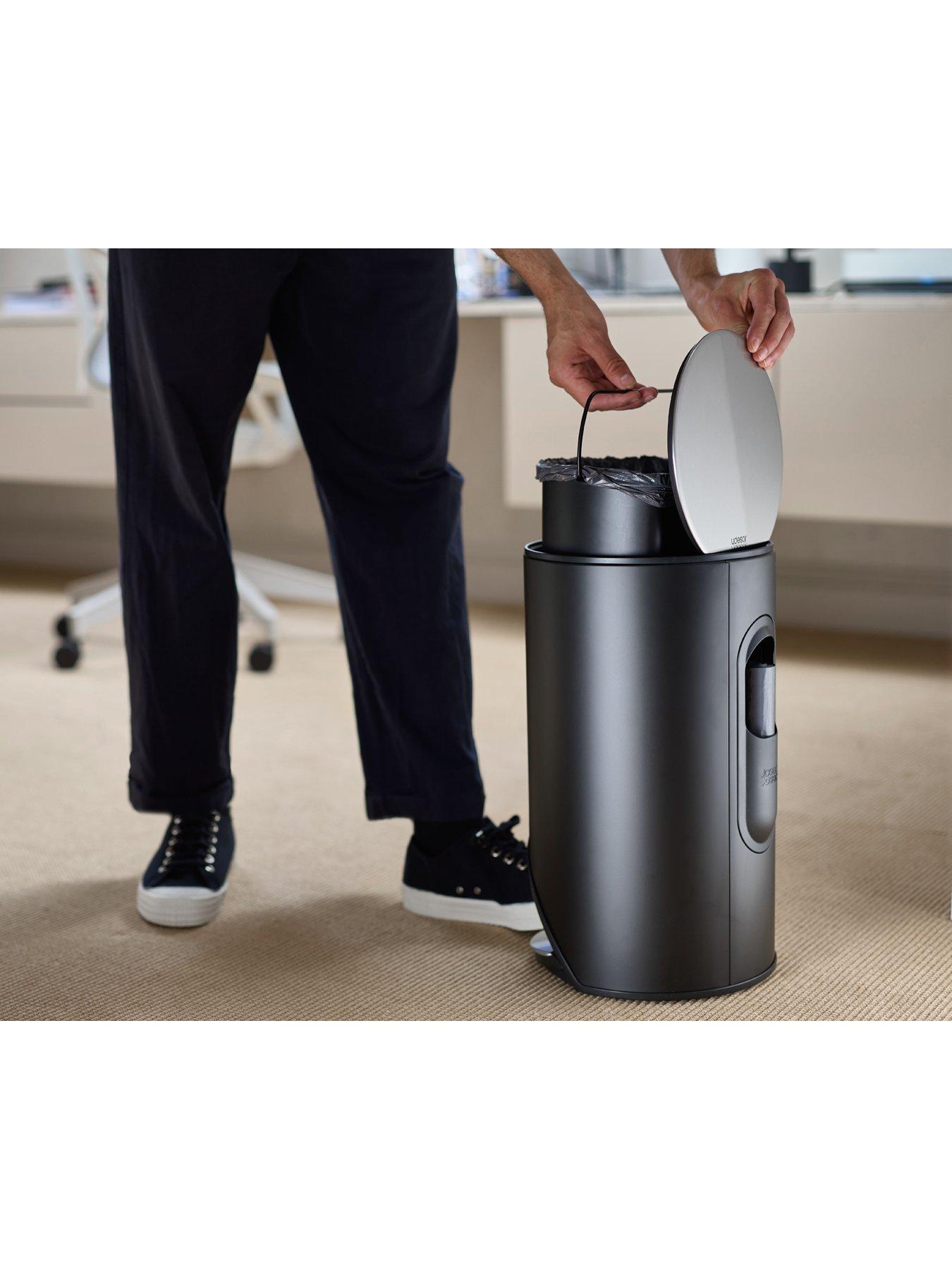 Image 5 of 7 of Joseph Joseph Arc 10l Bin