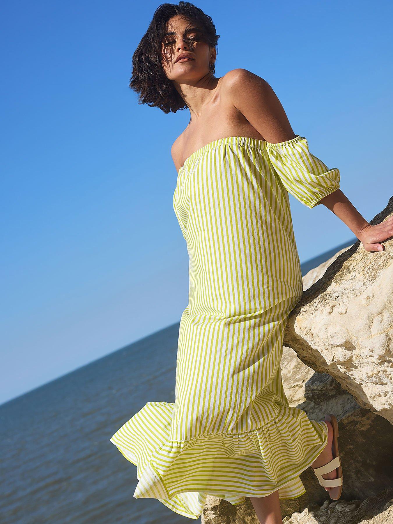 Image 1 of 4 of PixieGirl Petite Bardot Sea Leaf Maxi Dress - Green