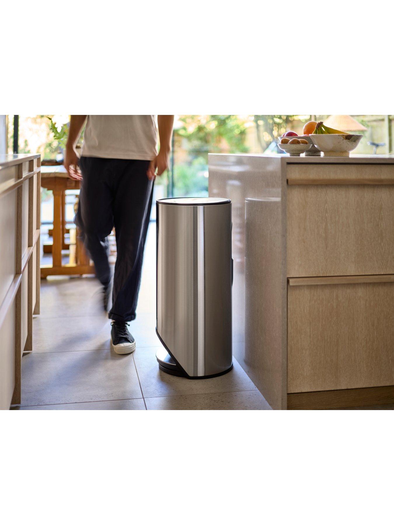 Image 2 of 7 of Joseph Joseph Arc 30l Bin
