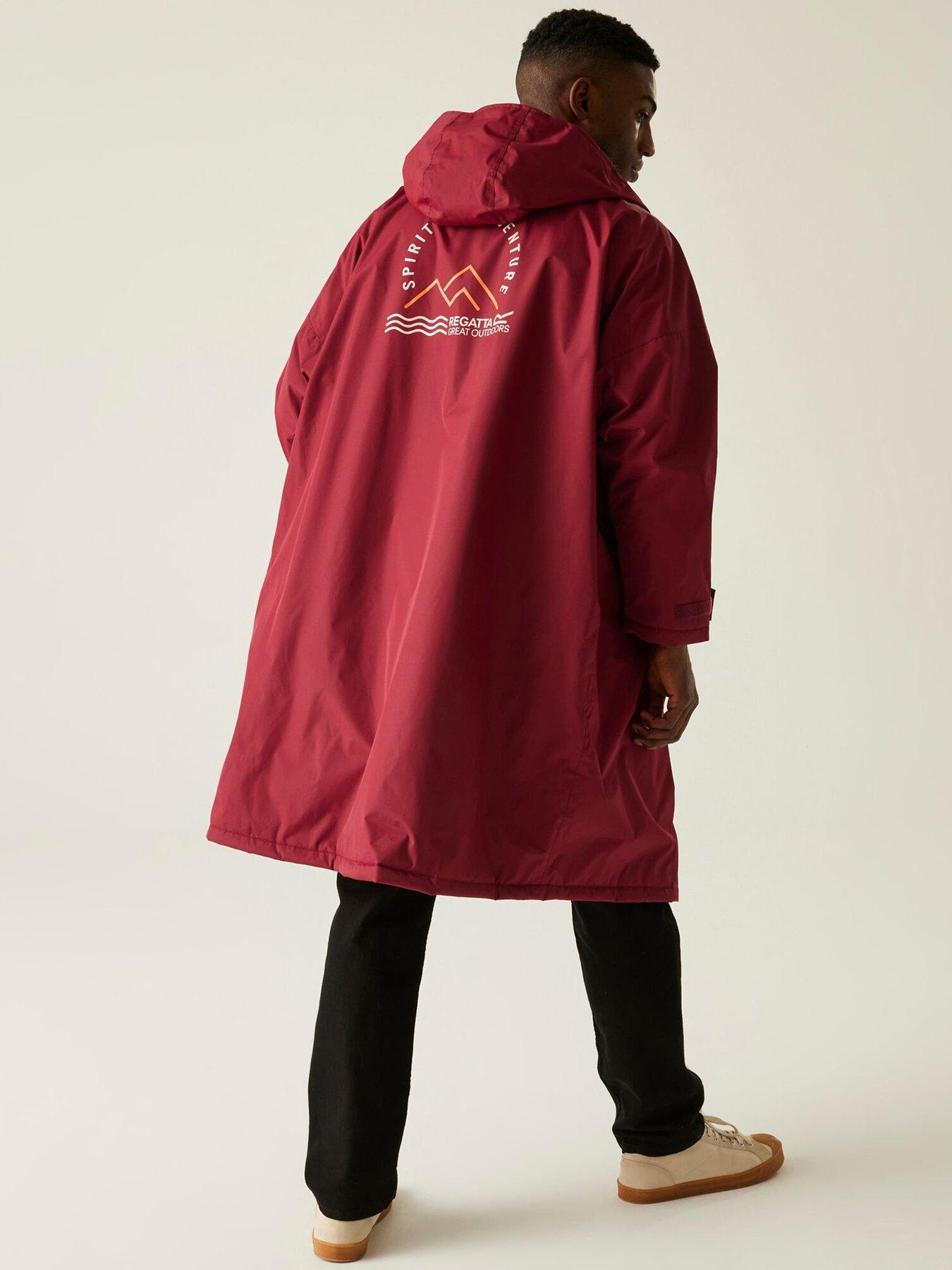 Image 3 of 6 of Regatta Unisex Waterproof Changing Robe - Burgundy