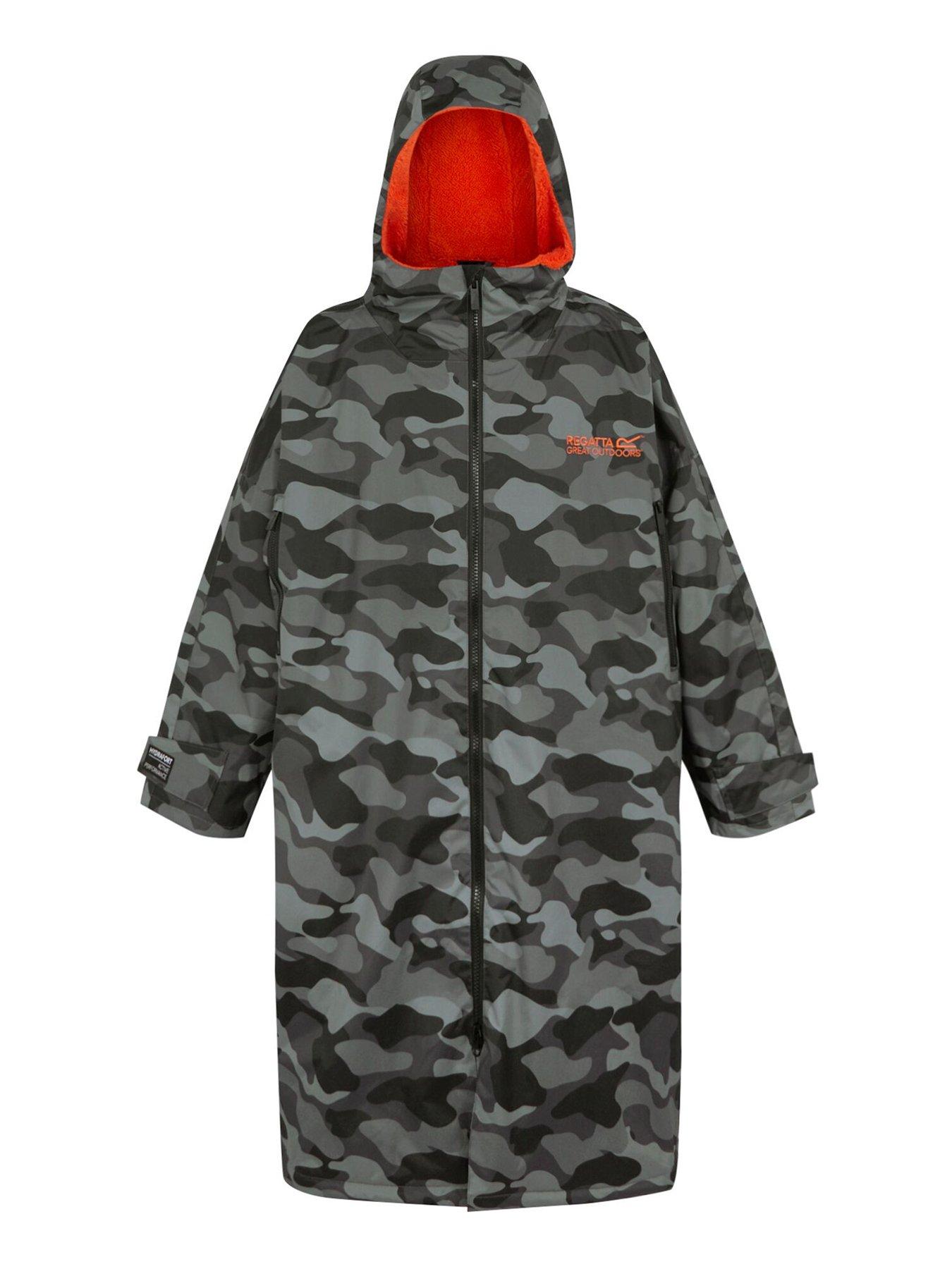 Image 5 of 6 of Regatta Adults Unisex Waterproof Changing Robe - Grey Camo