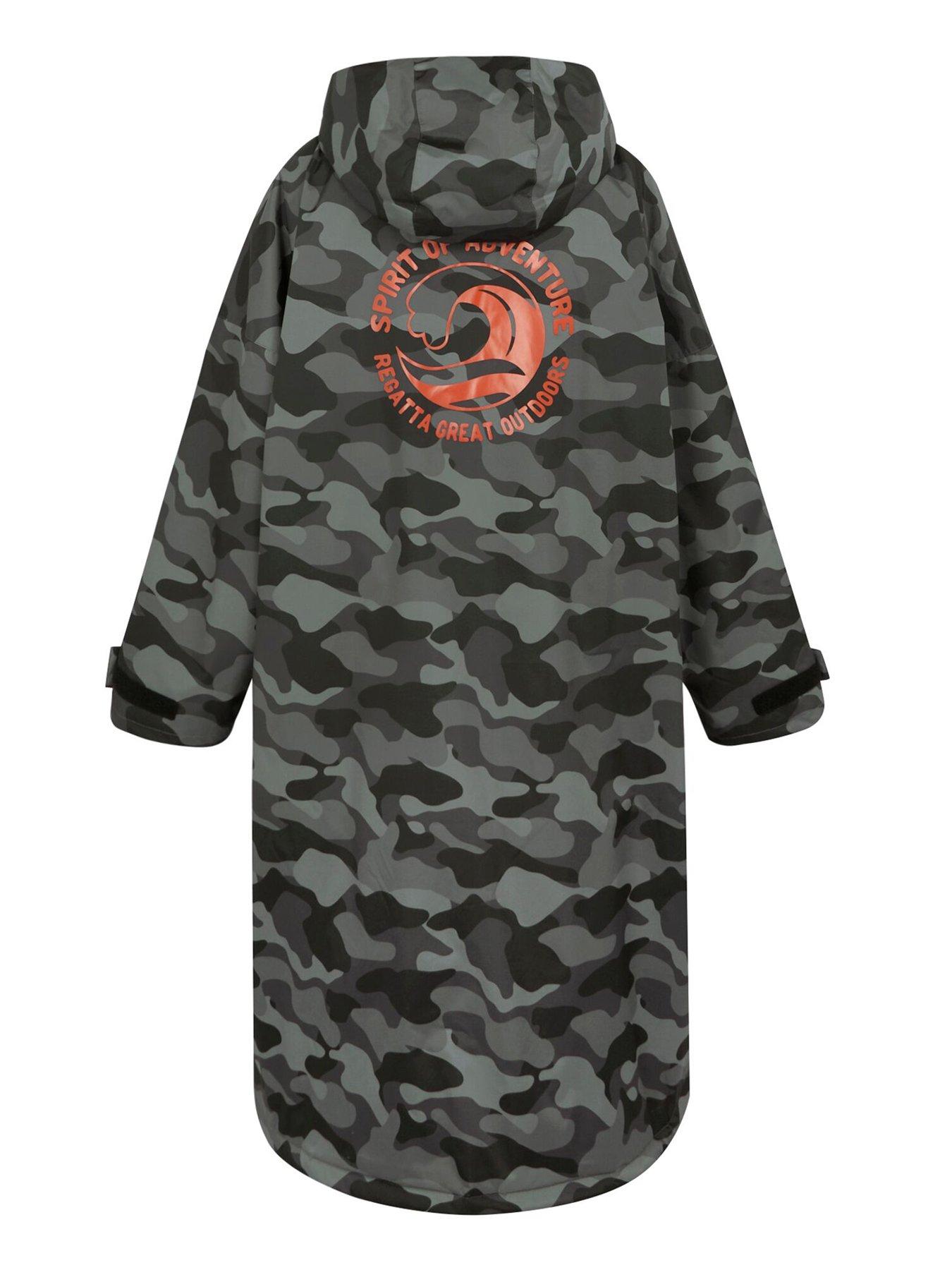Image 6 of 6 of Regatta Adults Unisex Waterproof Changing Robe - Grey Camo