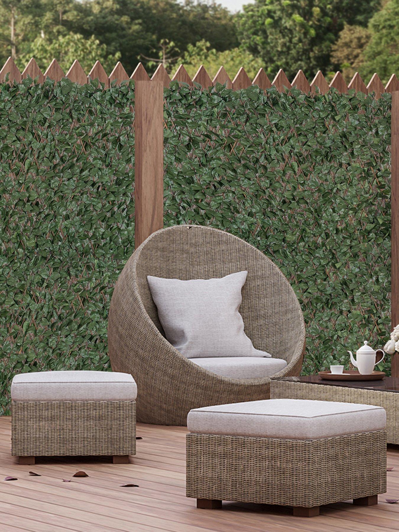 Image of OutSunny 4 Pieces Expanding Trellis Fence, 2m x 1m with Artificial Leaves