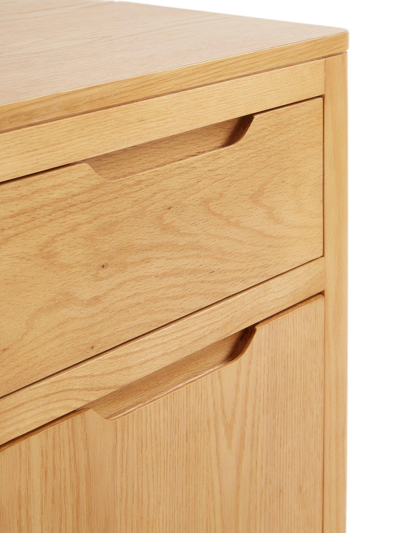 Image 5 of 7 of The Very Collection Saxon Large Ready Assembled Sideboard - Oak