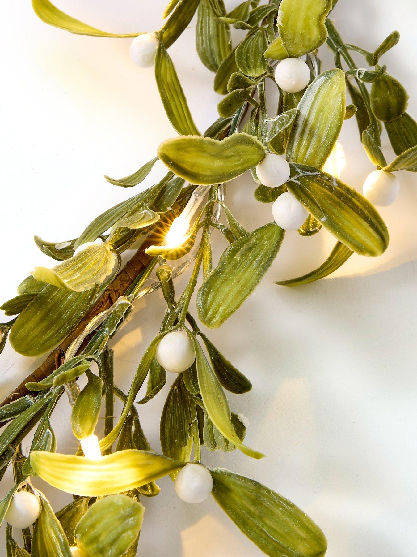 Image 4 of 4 of The Very Collection 9ft Pre Lit Mistletoe Garland