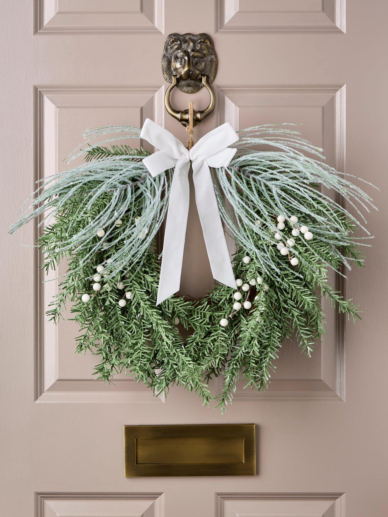 Scottish Everlastings 60 cm Christmas Wreath with White Velvet Bow