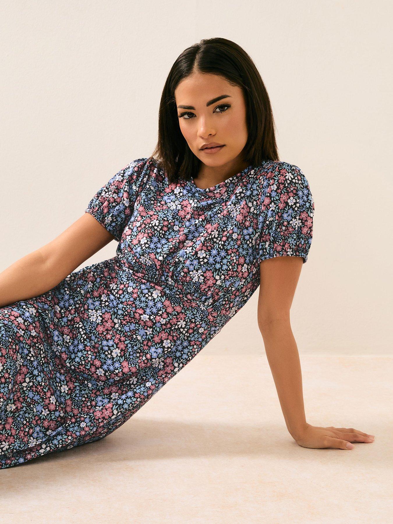 Image 4 of 5 of PixieGirl Petite Boho Ditsy Midi Dress