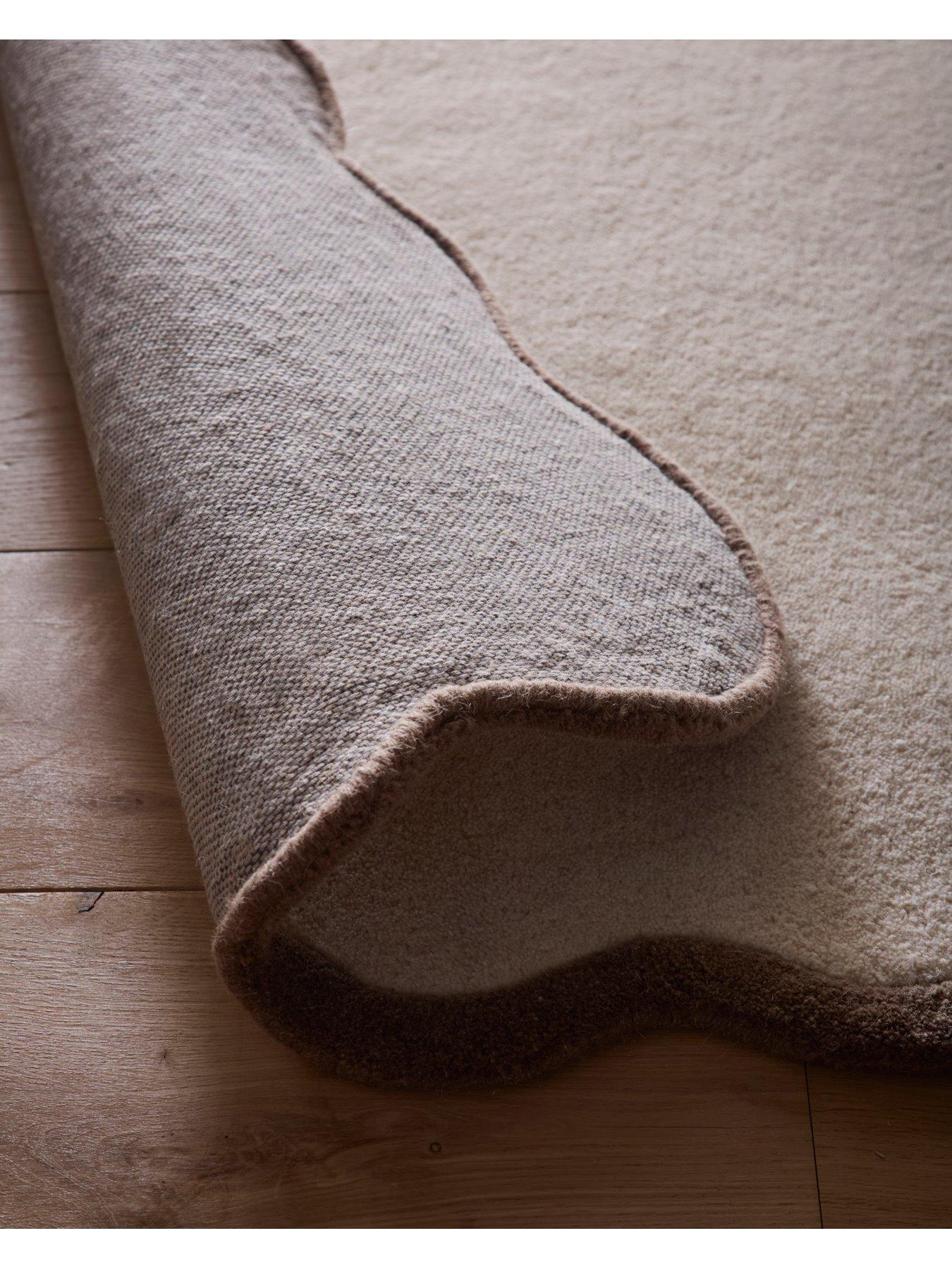 Image 5 of 5 of Very Home Scalloped Elsie Wool Rug &ndash; Natural and Brown