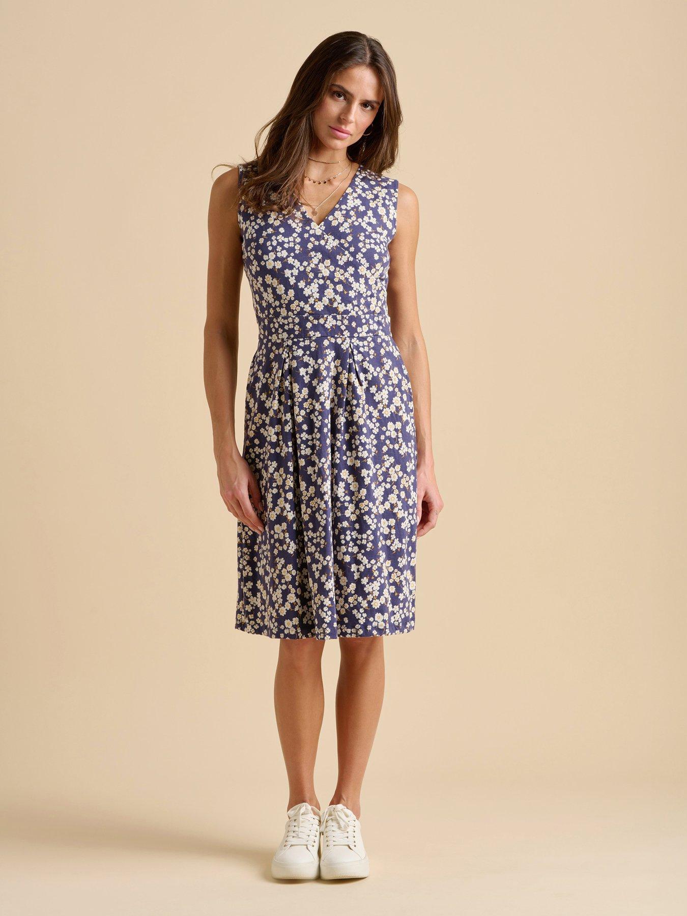 undefined Floating Daisy Knee Length Dress
