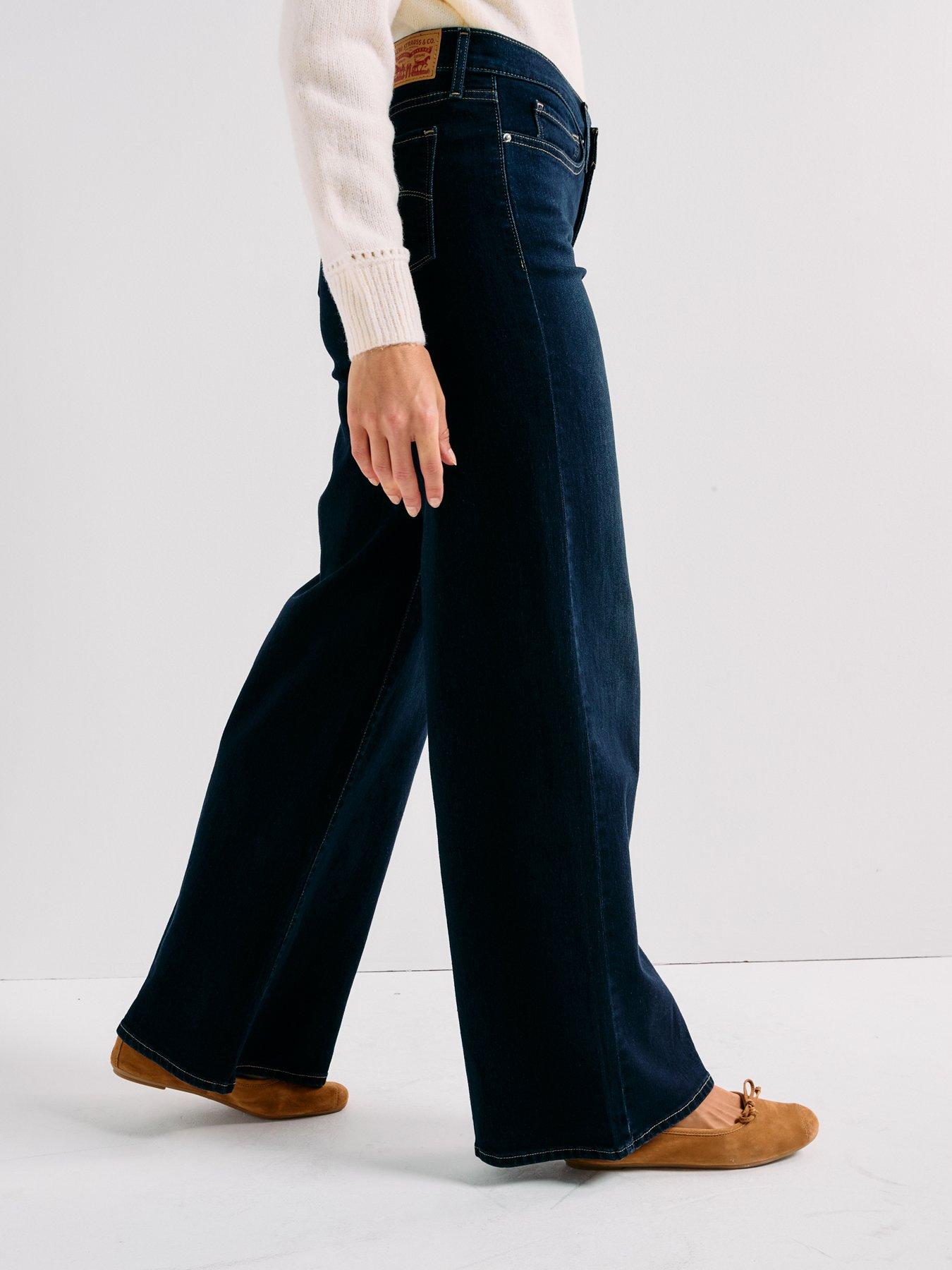 Image 4 of 6 of Levi's 318 Shaping Wide Leg