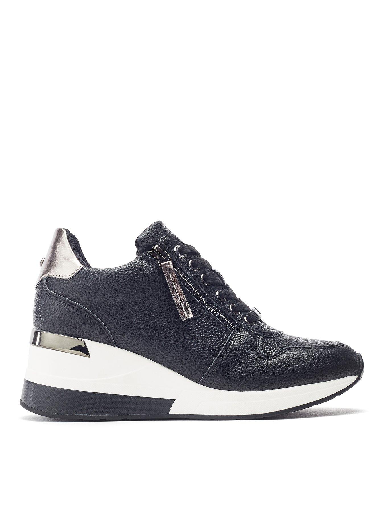 undefined Caspia Wedge Trainer - Black