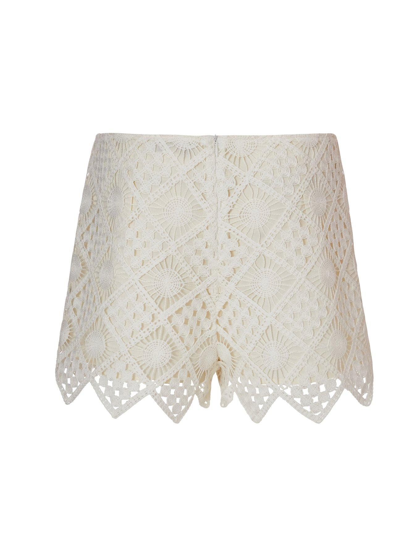 Image 5 of 6 of Quiz Cream Crochet Shorts