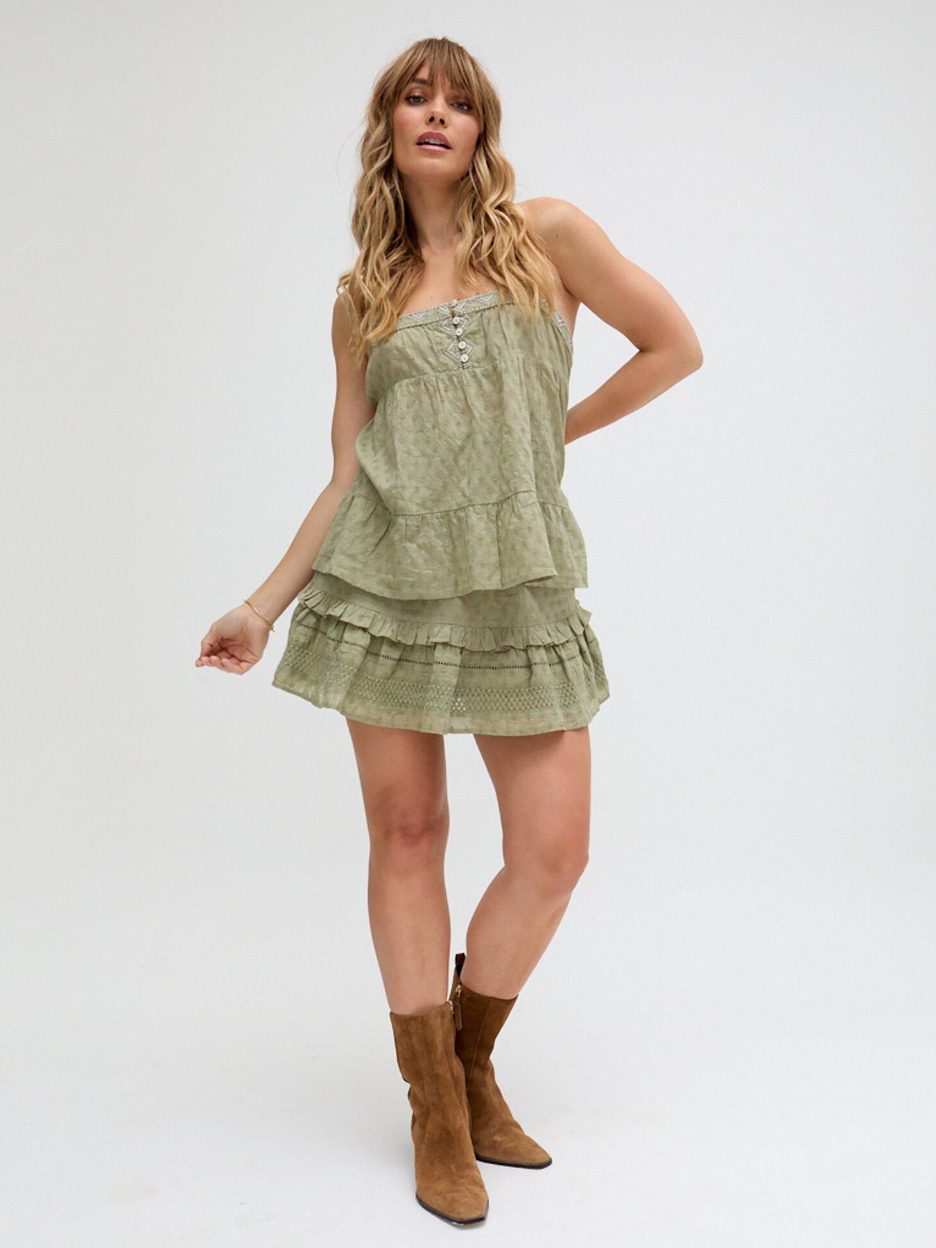 undefined Skye Tiered Hem Embroidered Mini Skirt In Green