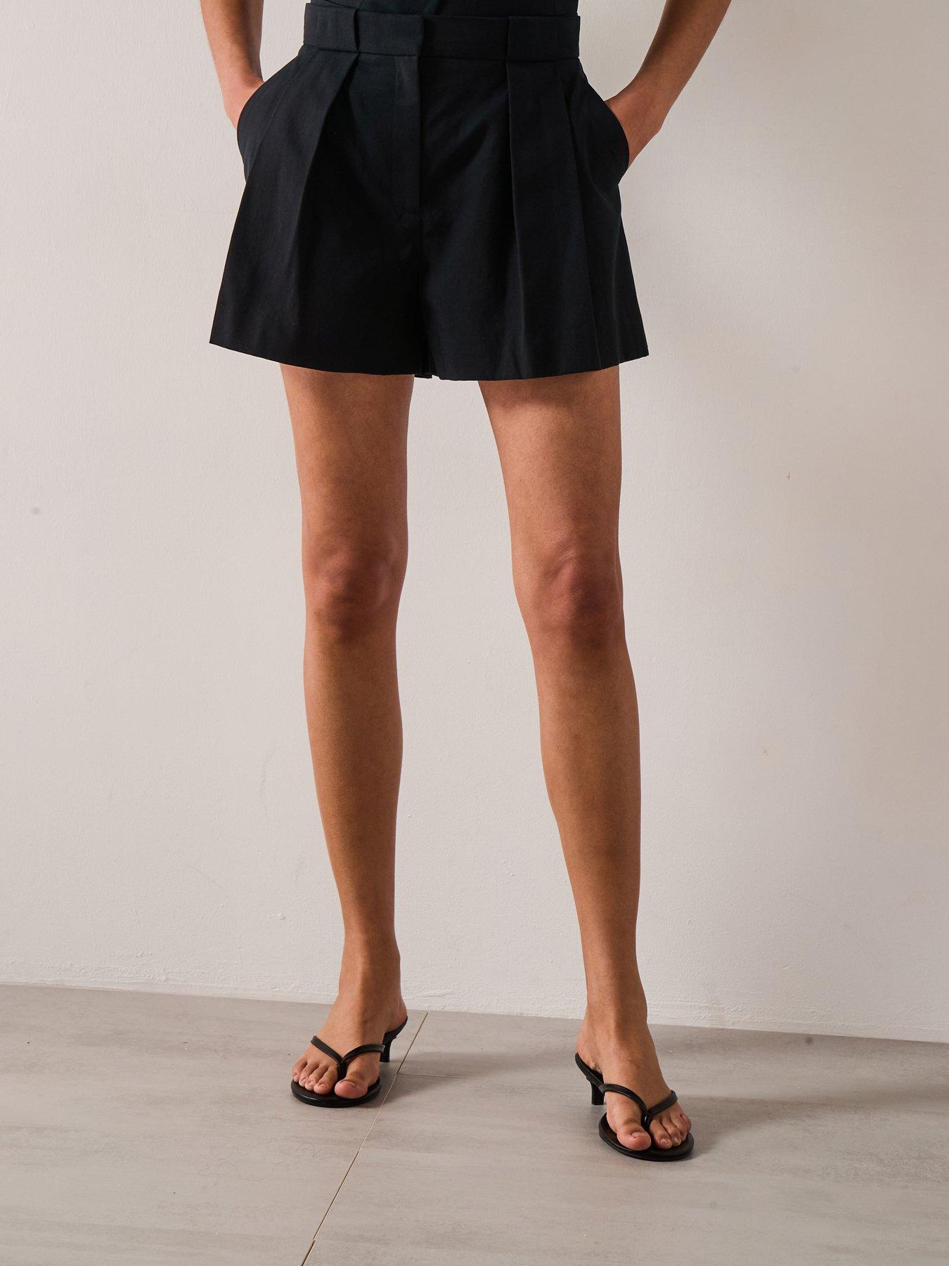 undefined Pleated Suit Shorts