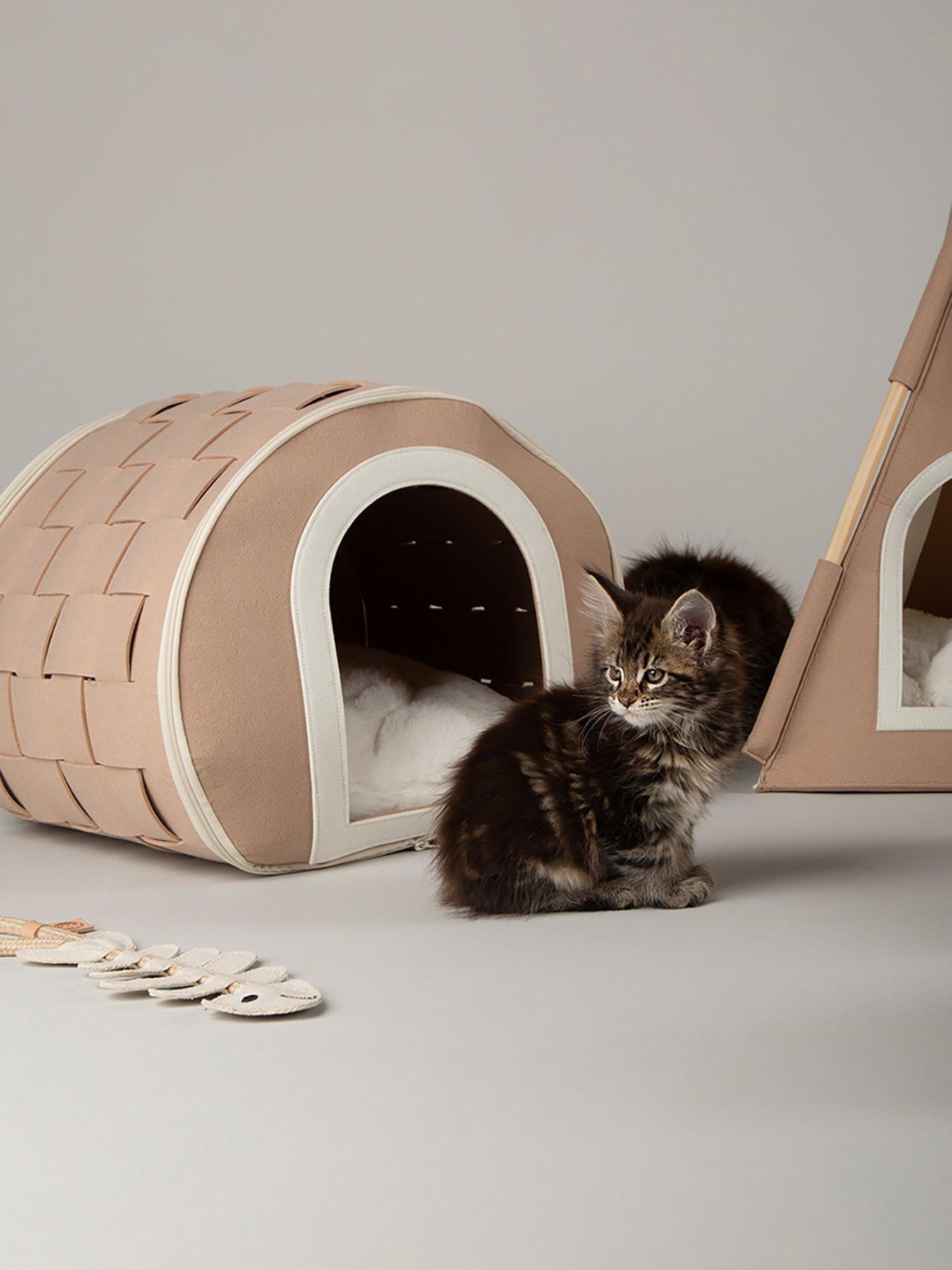 Image 4 of 7 of Scruffs Stockholm Felt Cave Cat Bed